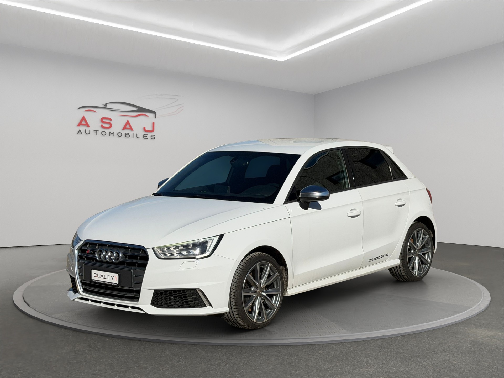 AUDI S1 Sportback 2.0 TFSI quattro-image-2
