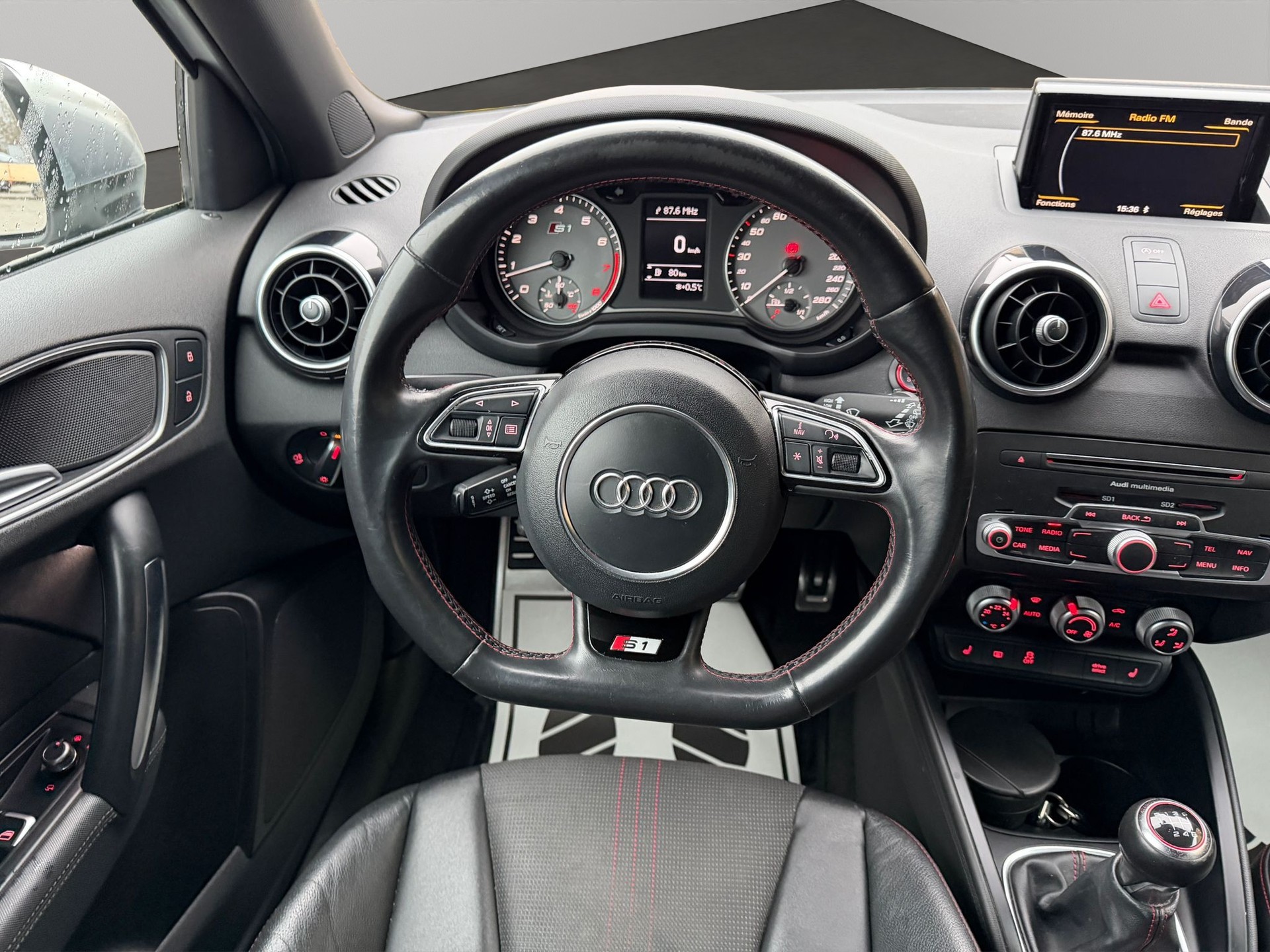 AUDI S1 Sportback 2.0 TFSI quattro-image-9
