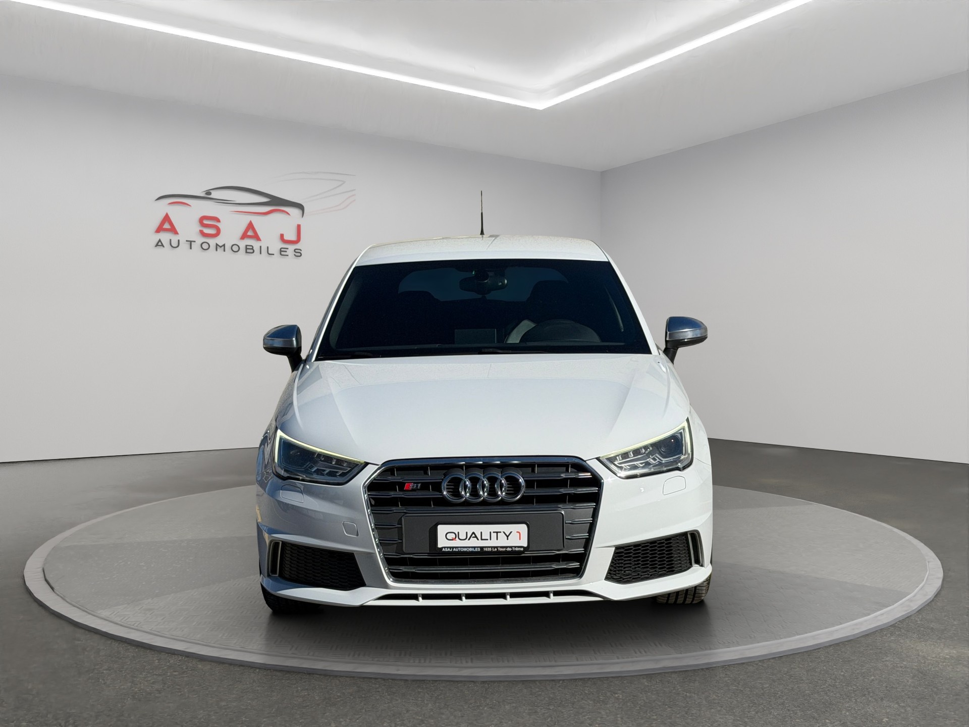 AUDI S1 Sportback 2.0 TFSI quattro-image-1
