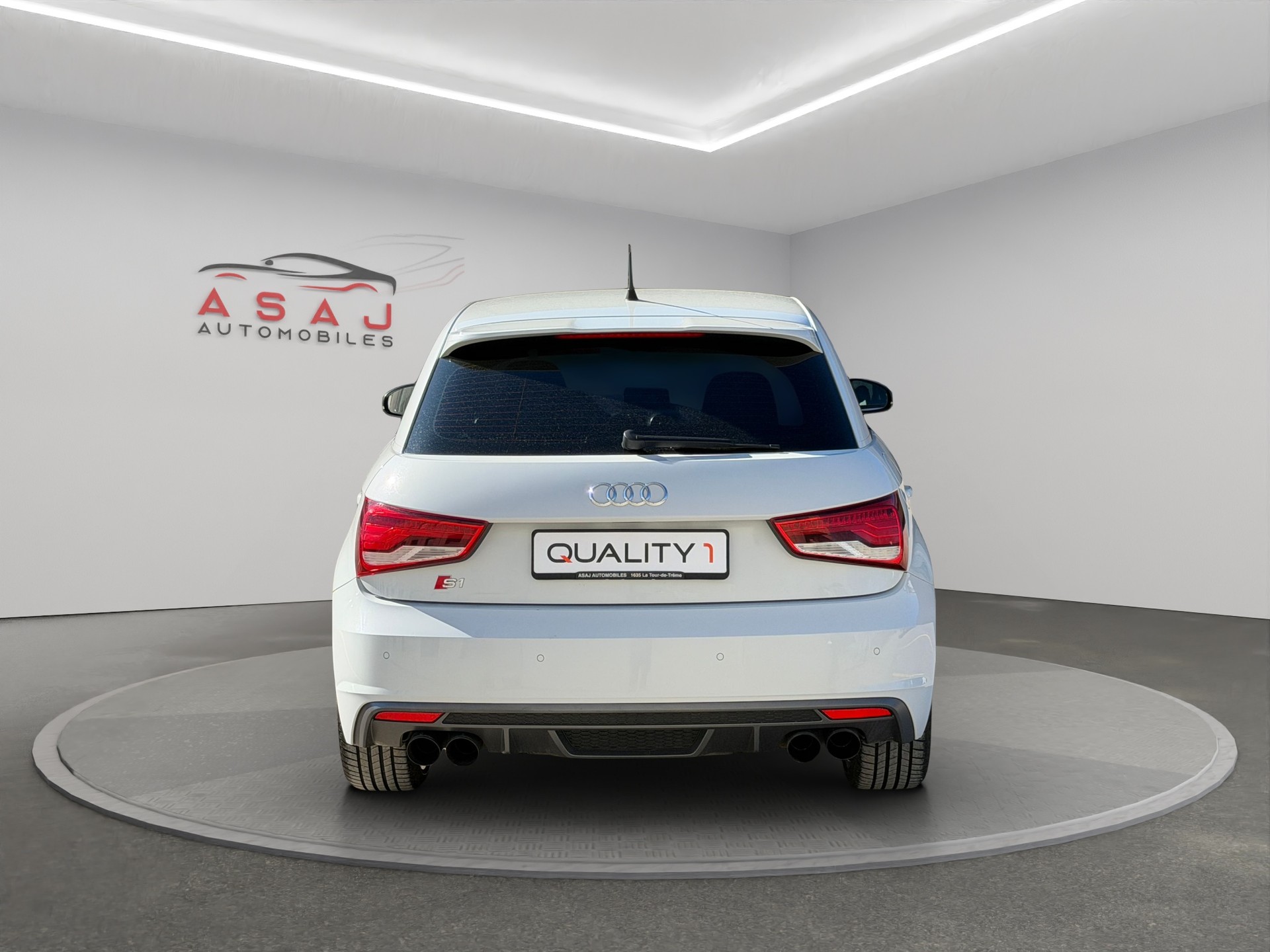 AUDI S1 Sportback 2.0 TFSI quattro-image-5