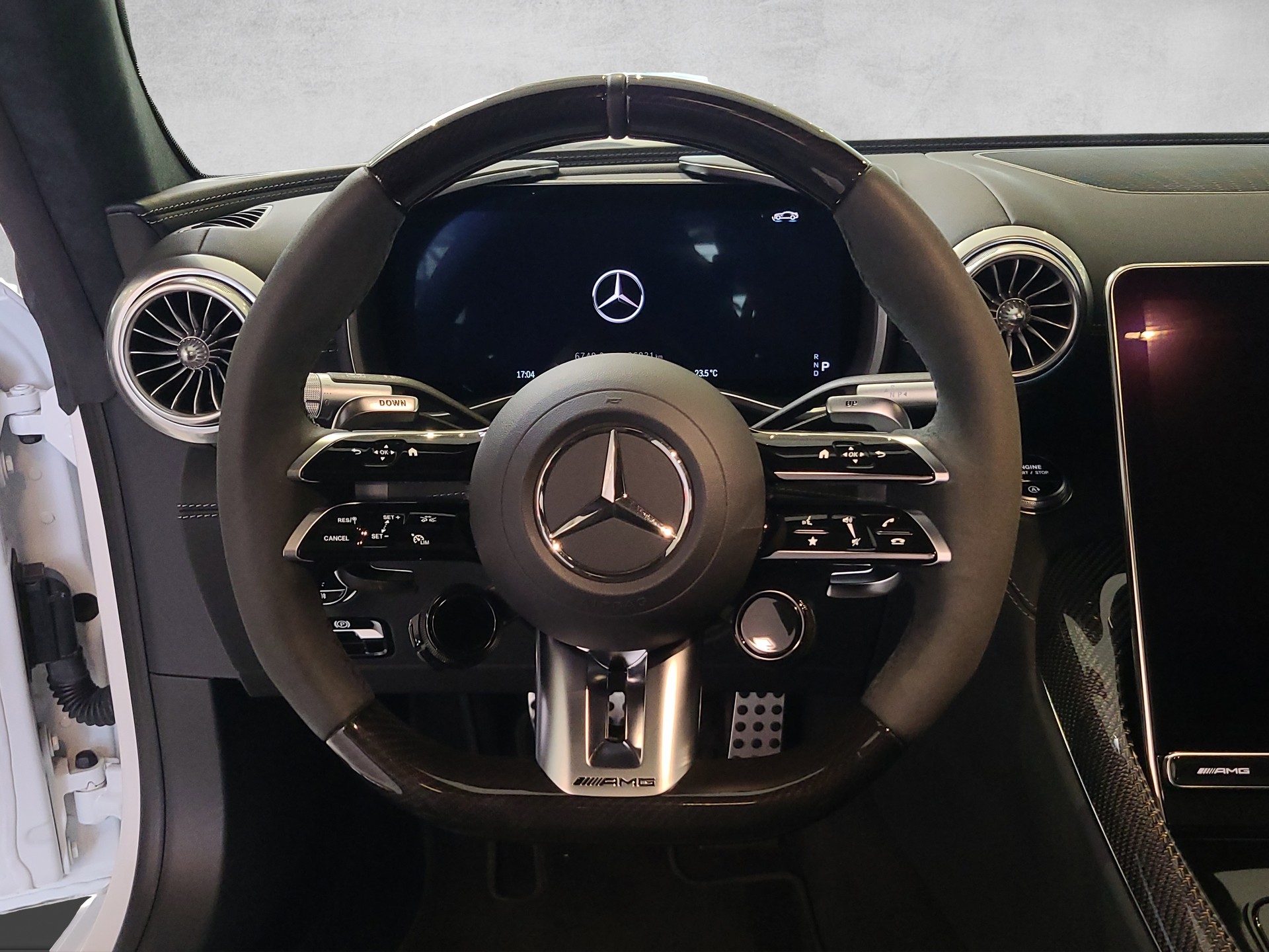 MERCEDES-BENZ AMG GT 63 Executive Edition 4matic+-image-11