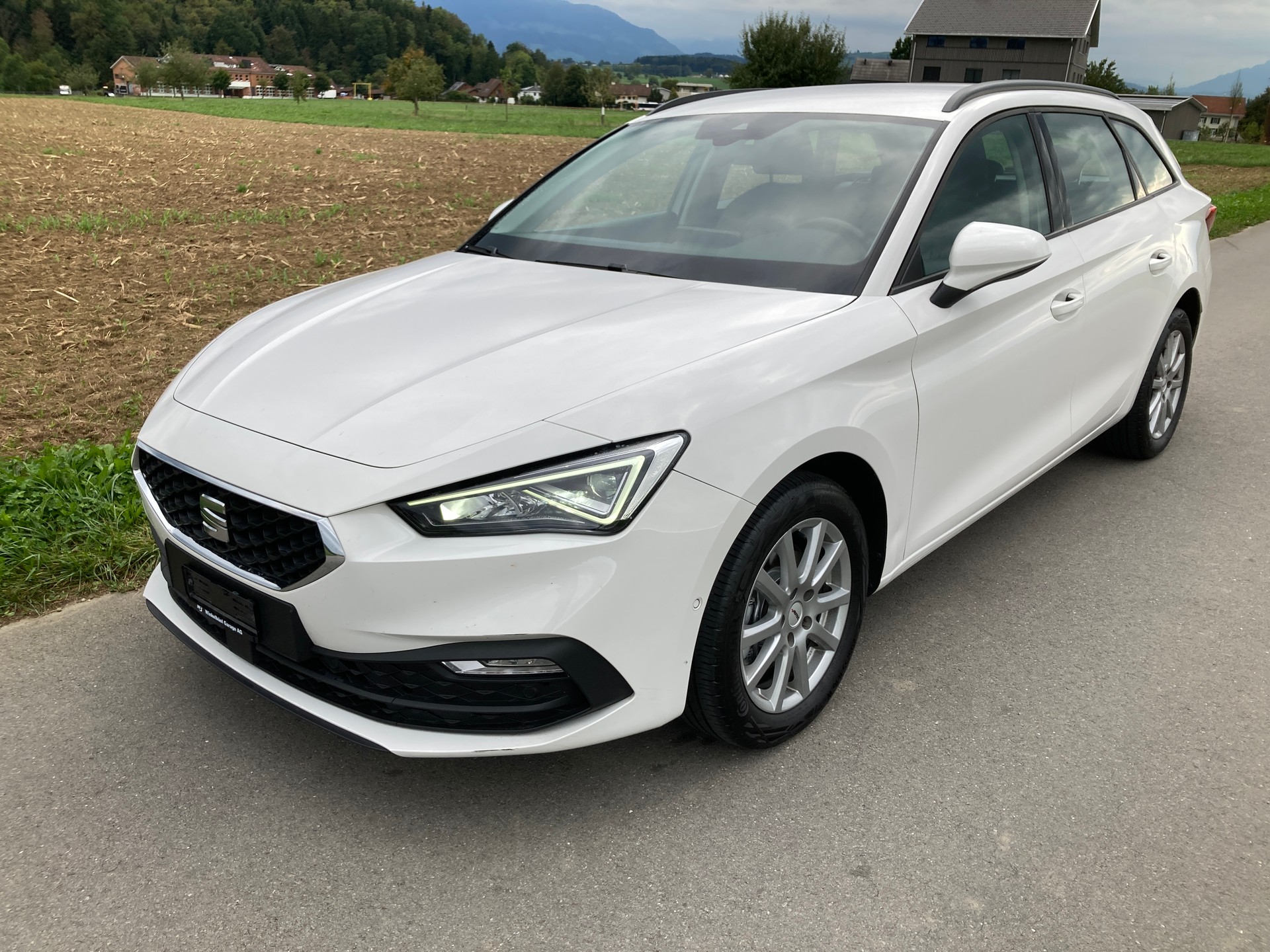 SEAT Leon ST 2.0 TDI EVO DSG Style-image-0