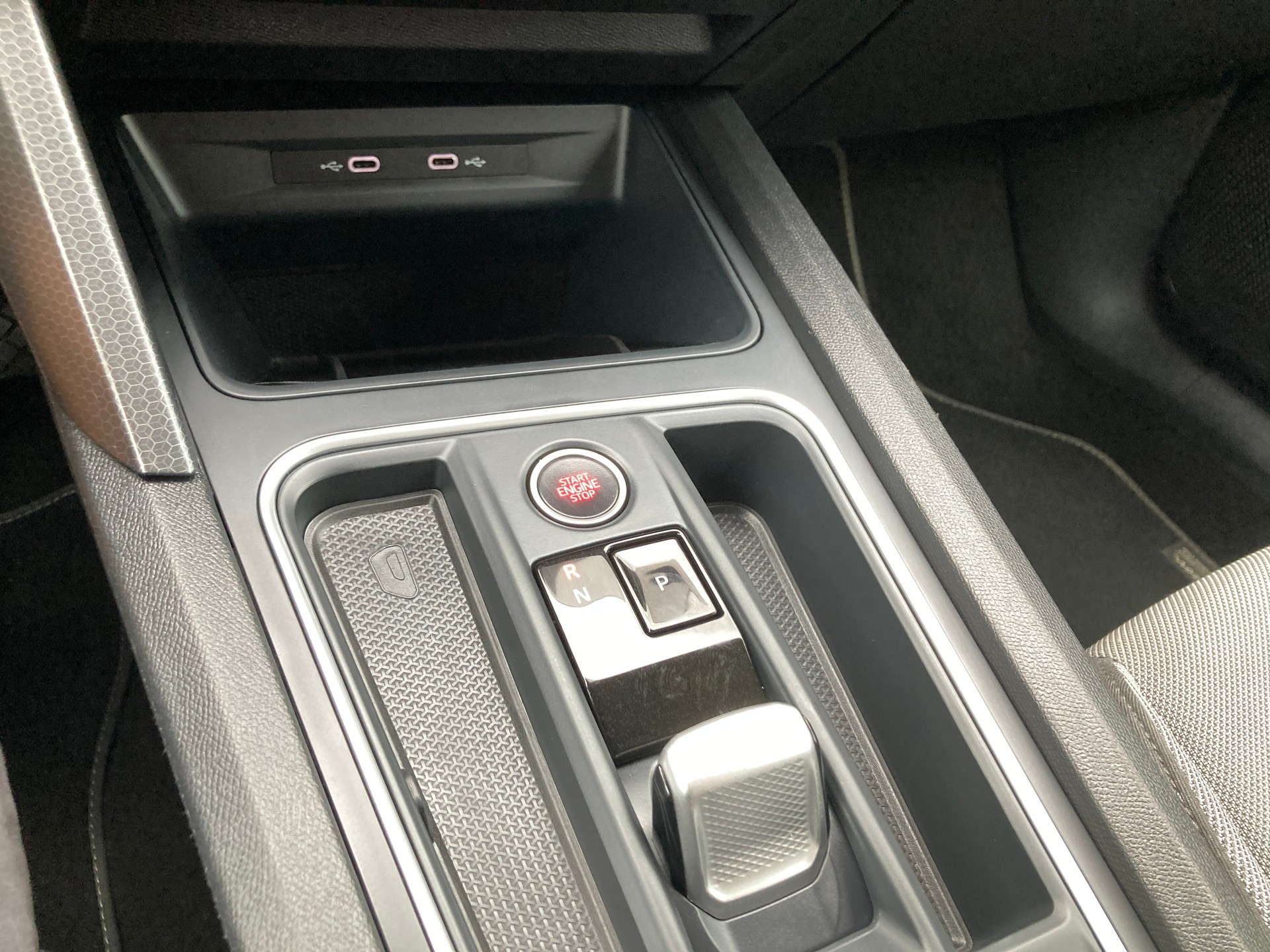 SEAT Leon ST 2.0 TDI EVO DSG Style-image-13