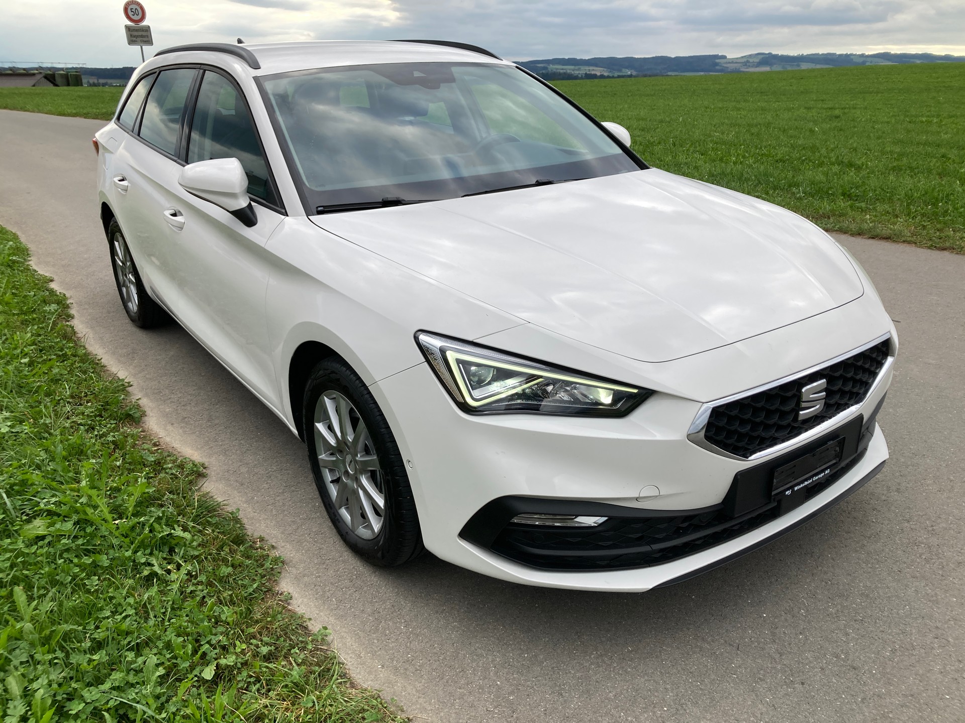SEAT Leon ST 2.0 TDI EVO DSG Style-image-1