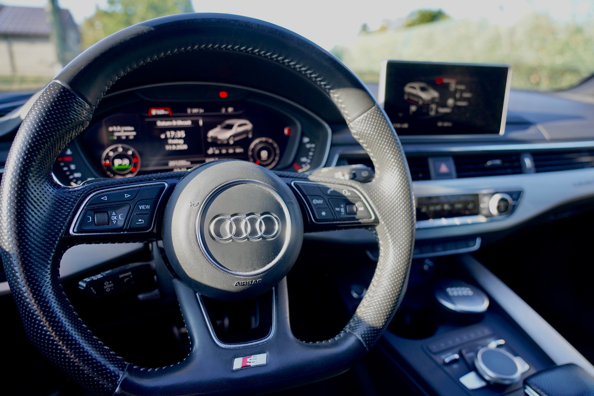 AUDI 2.0 TDI 190 Sport quattro S-Tronic-image-2