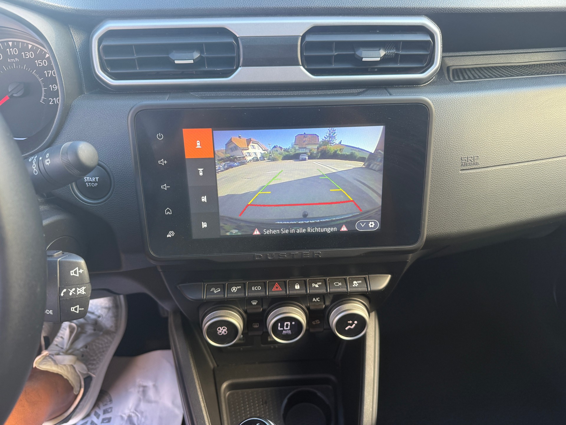 DACIA Duster Blue dCi 115 Journey 4x4-image-10