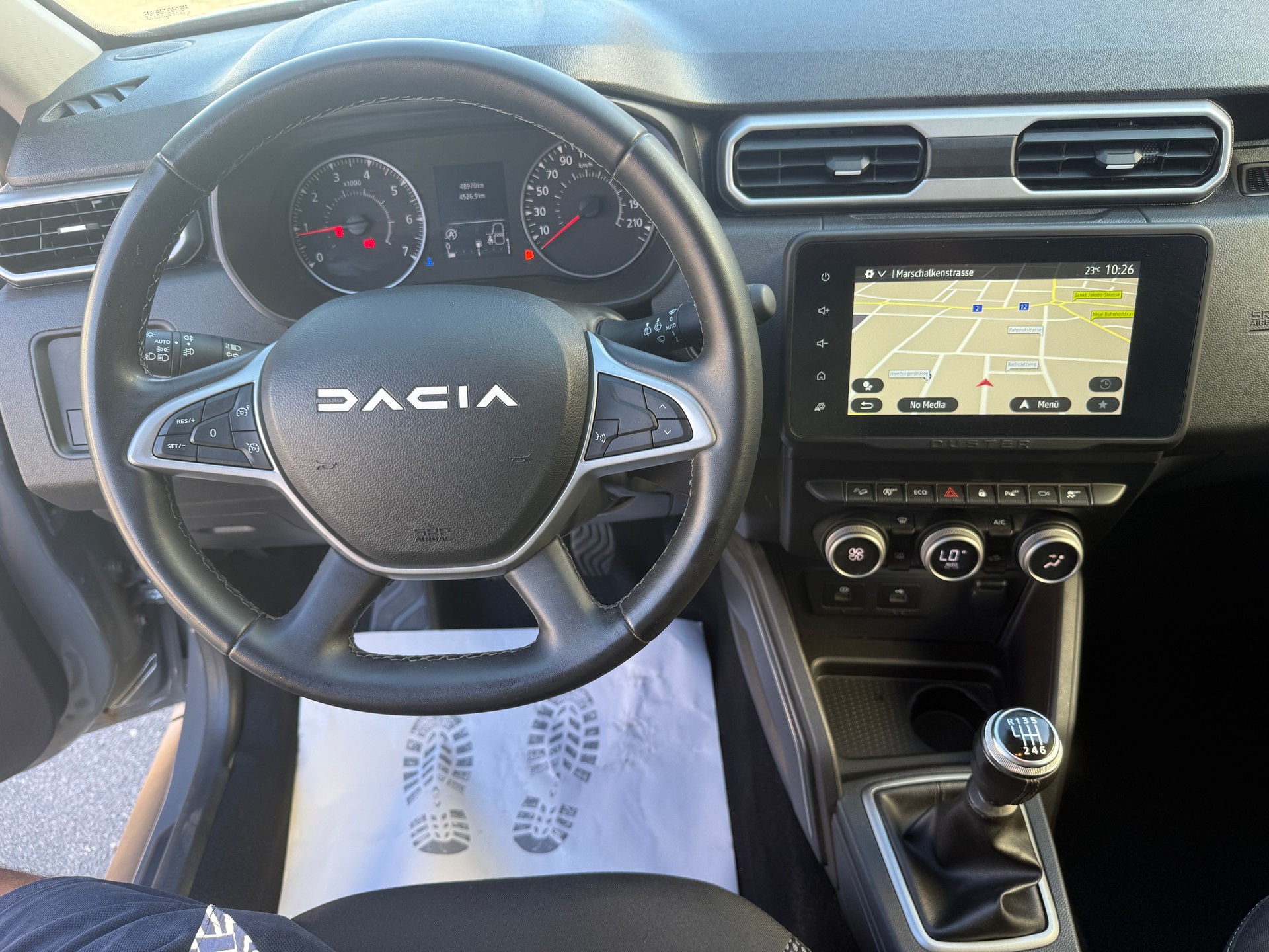 DACIA Duster Blue dCi 115 Journey 4x4-image-9