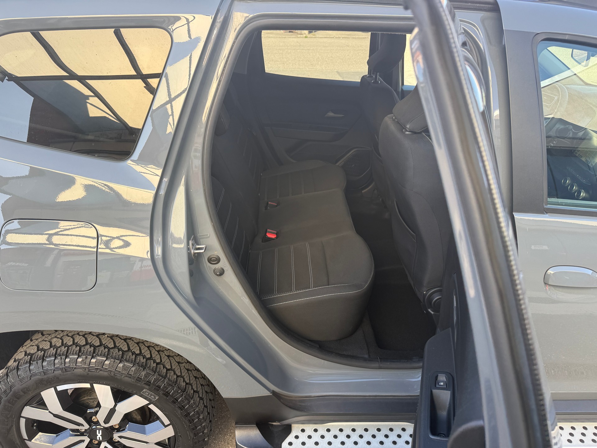DACIA Duster Blue dCi 115 Journey 4x4-image-8
