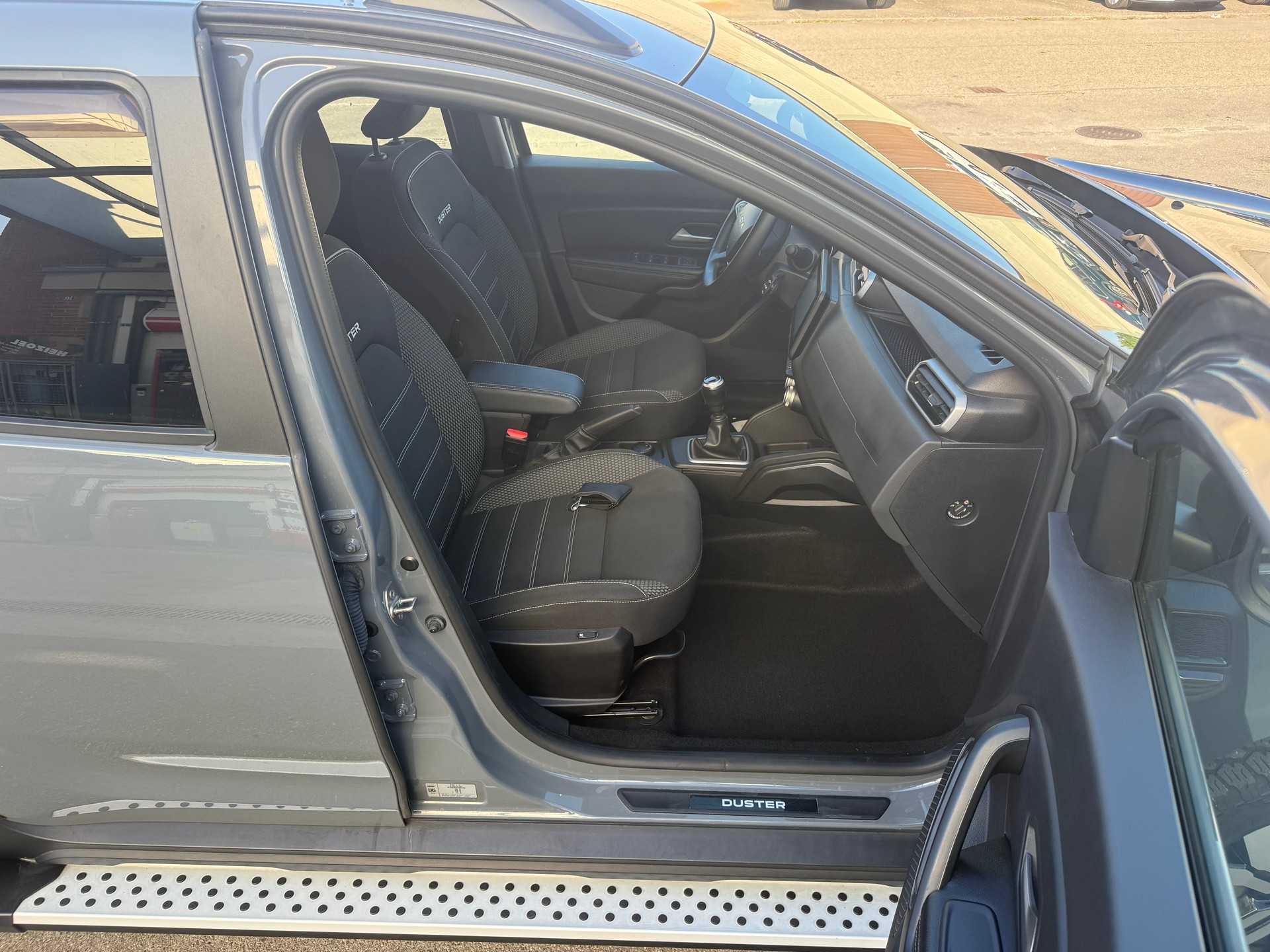 DACIA Duster Blue dCi 115 Journey 4x4-image-7
