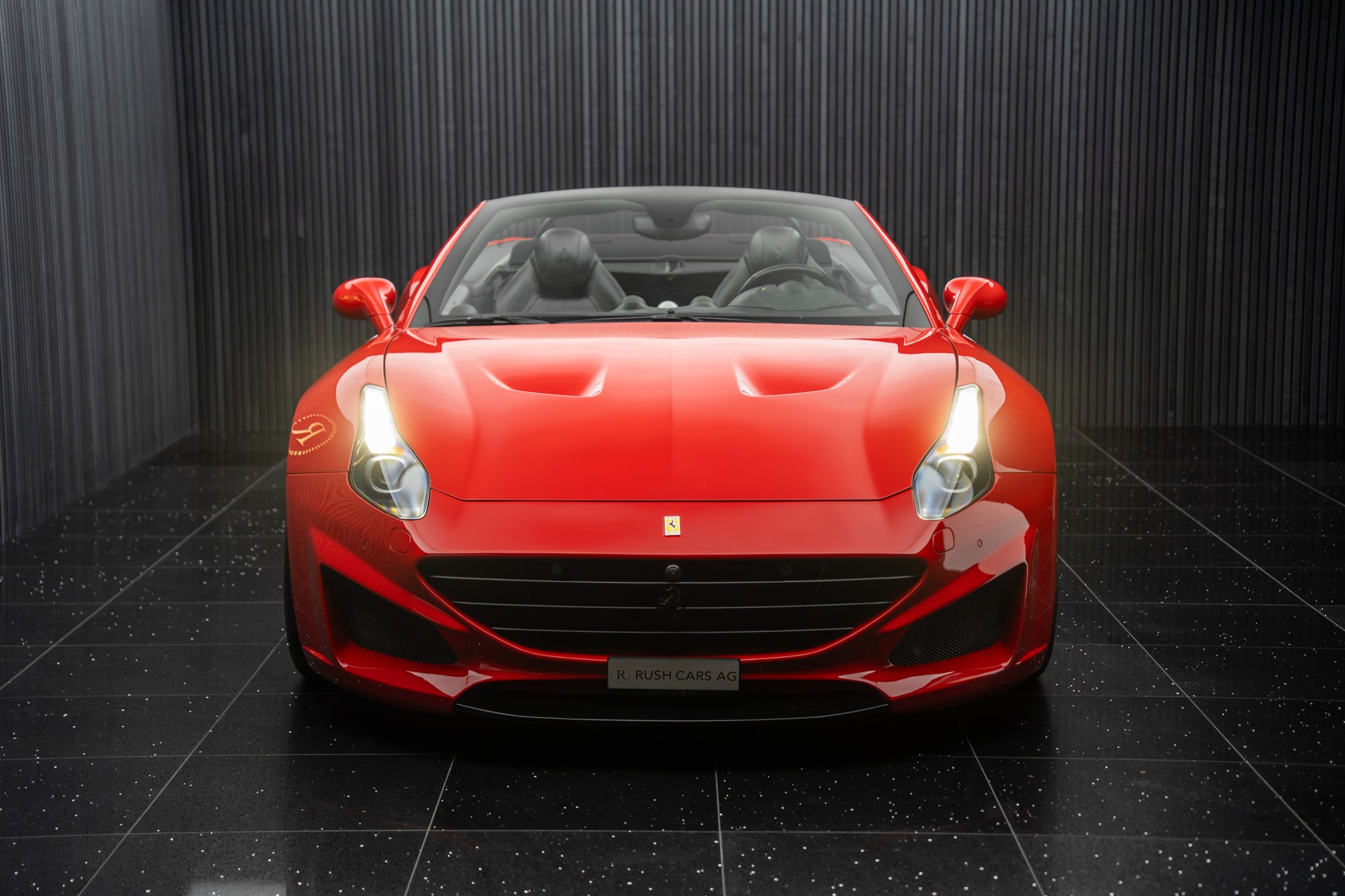 FERRARI California 3.9 V8 T N-Largo-showroom-element-1