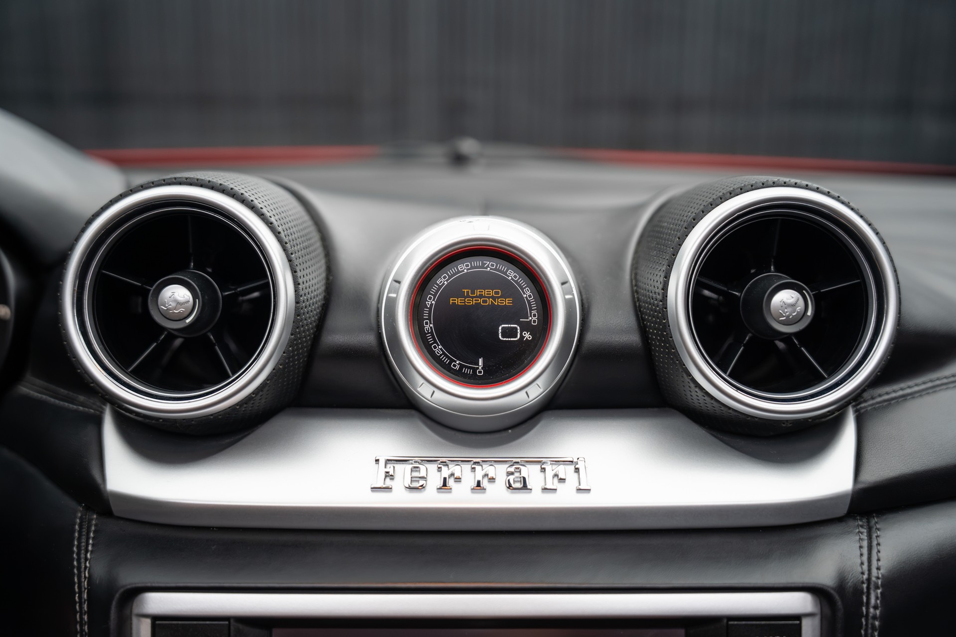 FERRARI California 3.9 V8 T N-Largo-image-11