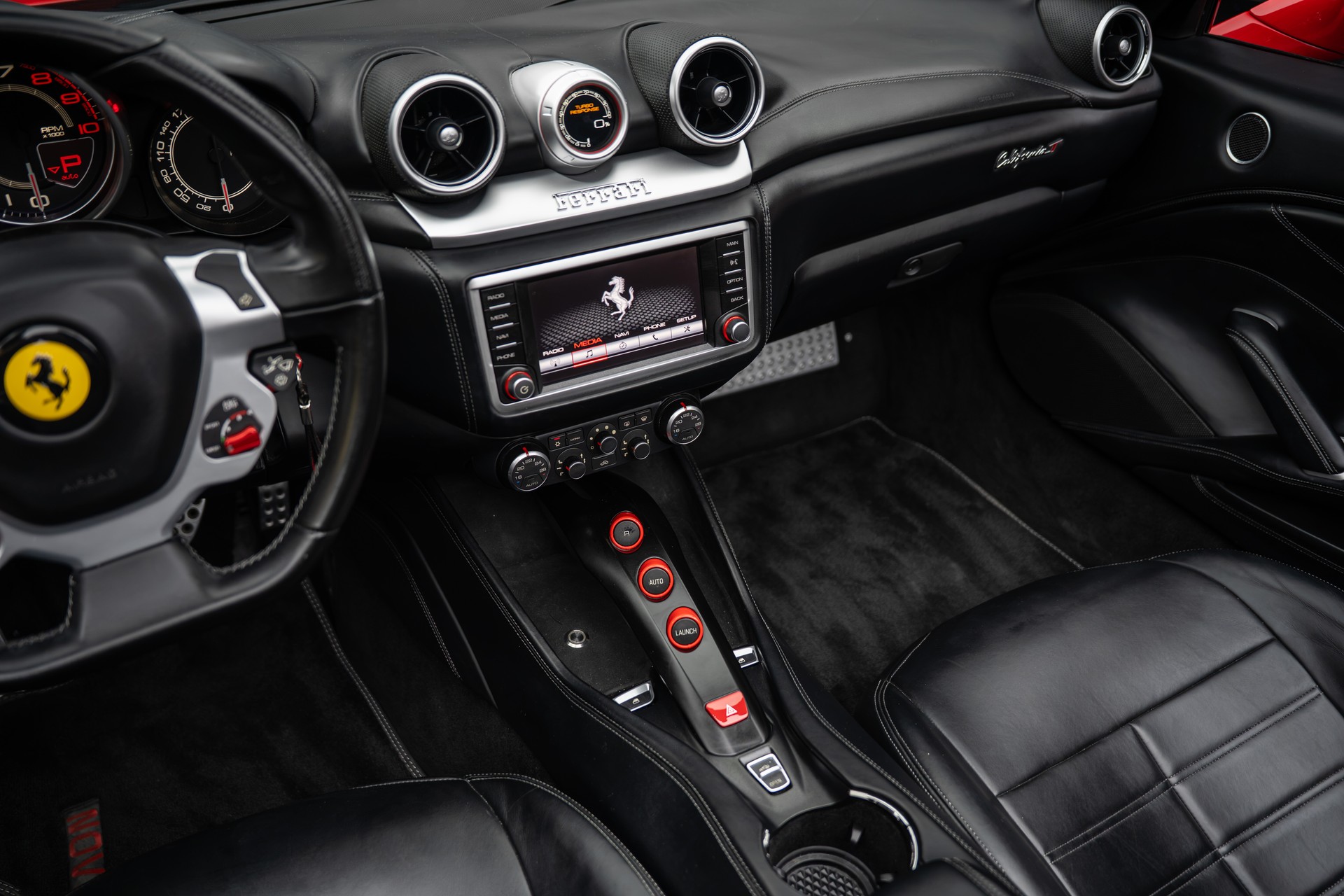 FERRARI California 3.9 V8 T N-Largo-image-10