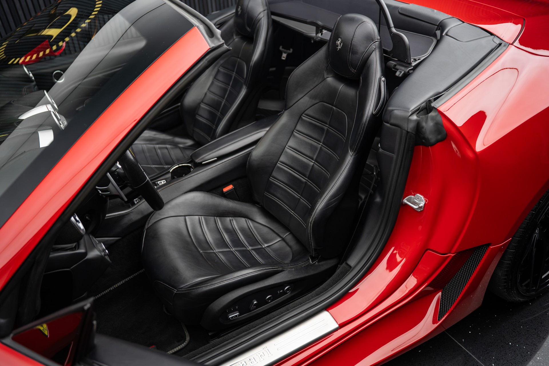 FERRARI California 3.9 V8 T N-Largo-image-7