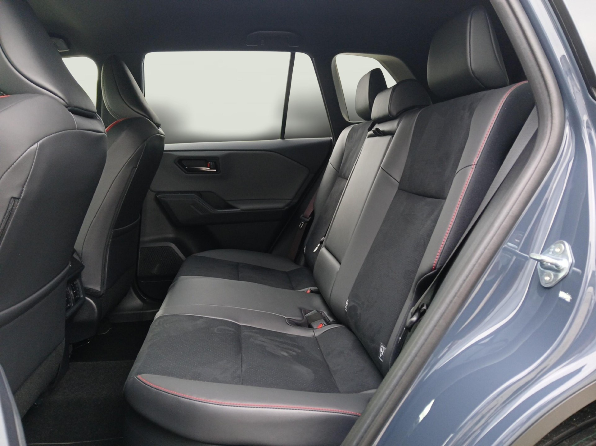TOYOTA RAV4 2.5 HEV GR Sport-image-9