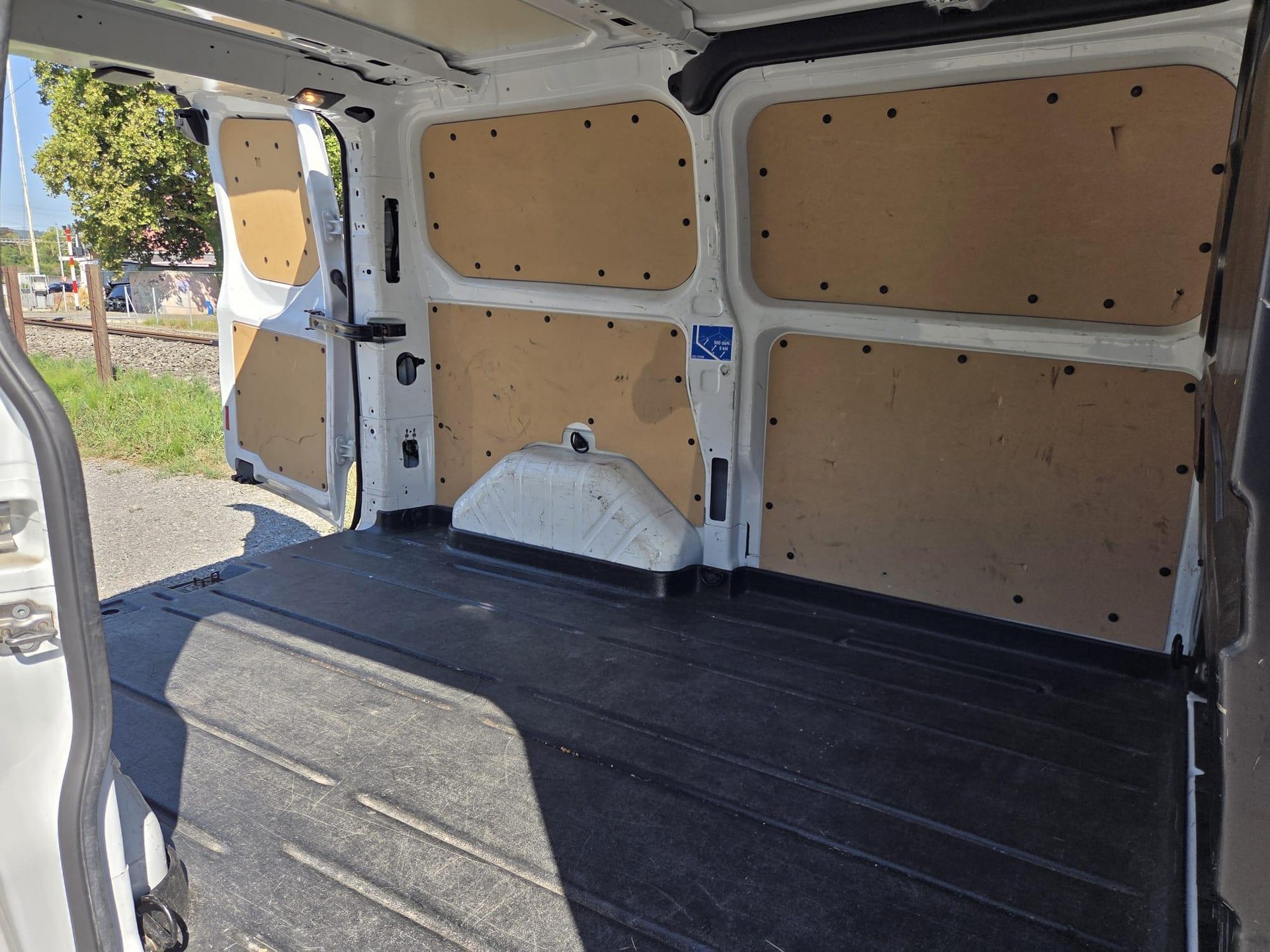 FORD Transit C Van 270 L1 2.0 TDCi 105 Trend-image-9