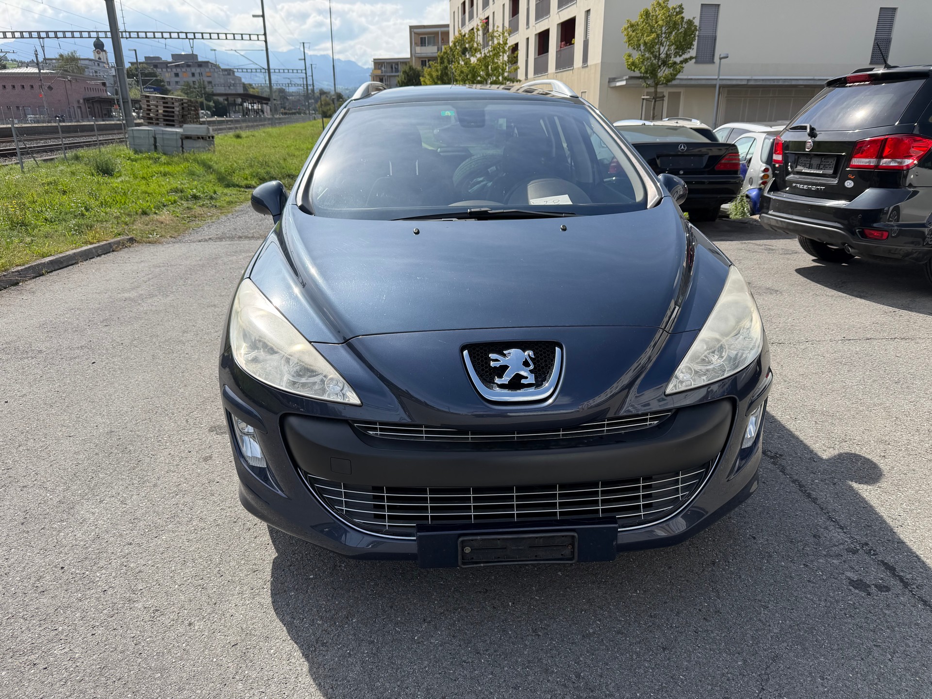 PEUGEOT 308 SW 2.0 HDI Sport Automatic-image-3