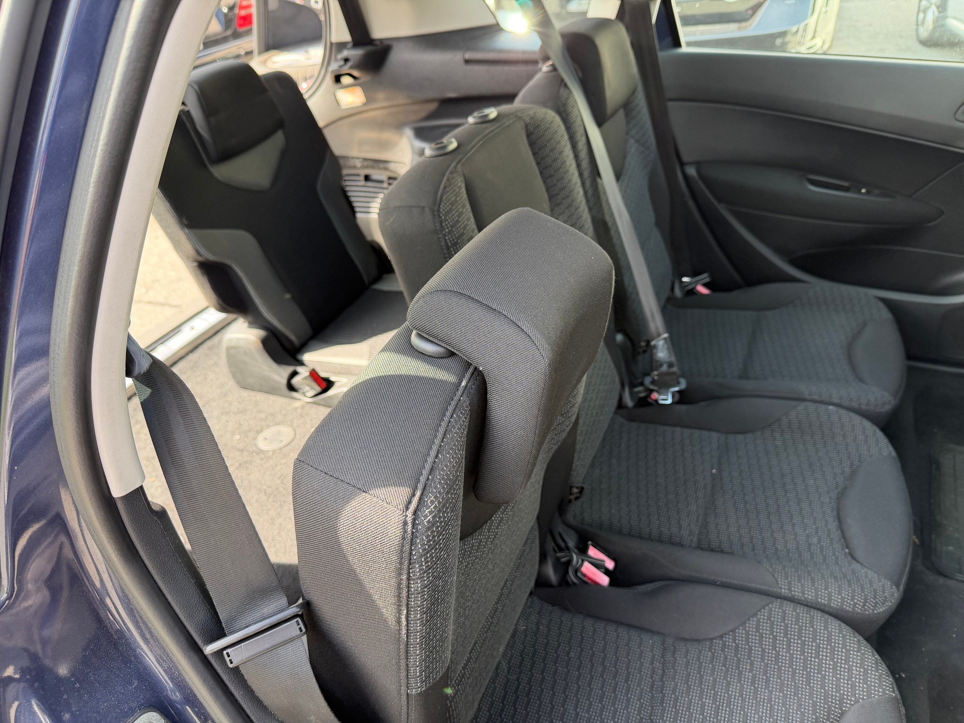 PEUGEOT 308 SW 2.0 HDI Sport Automatic-image-7