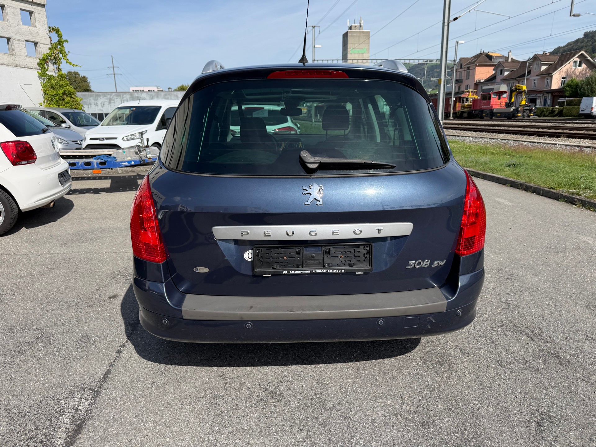 PEUGEOT 308 SW 2.0 HDI Sport Automatic-image-6