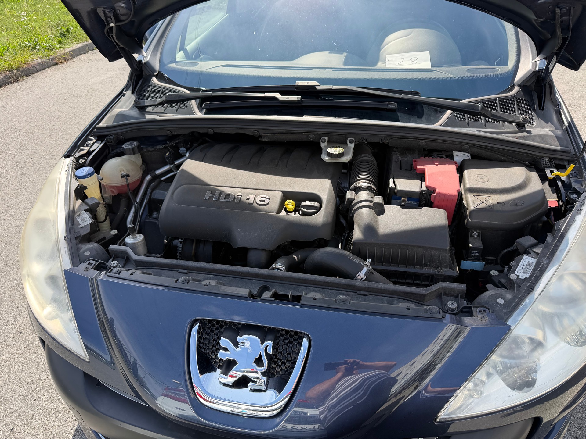 PEUGEOT 308 SW 2.0 HDI Sport Automatic-image-14