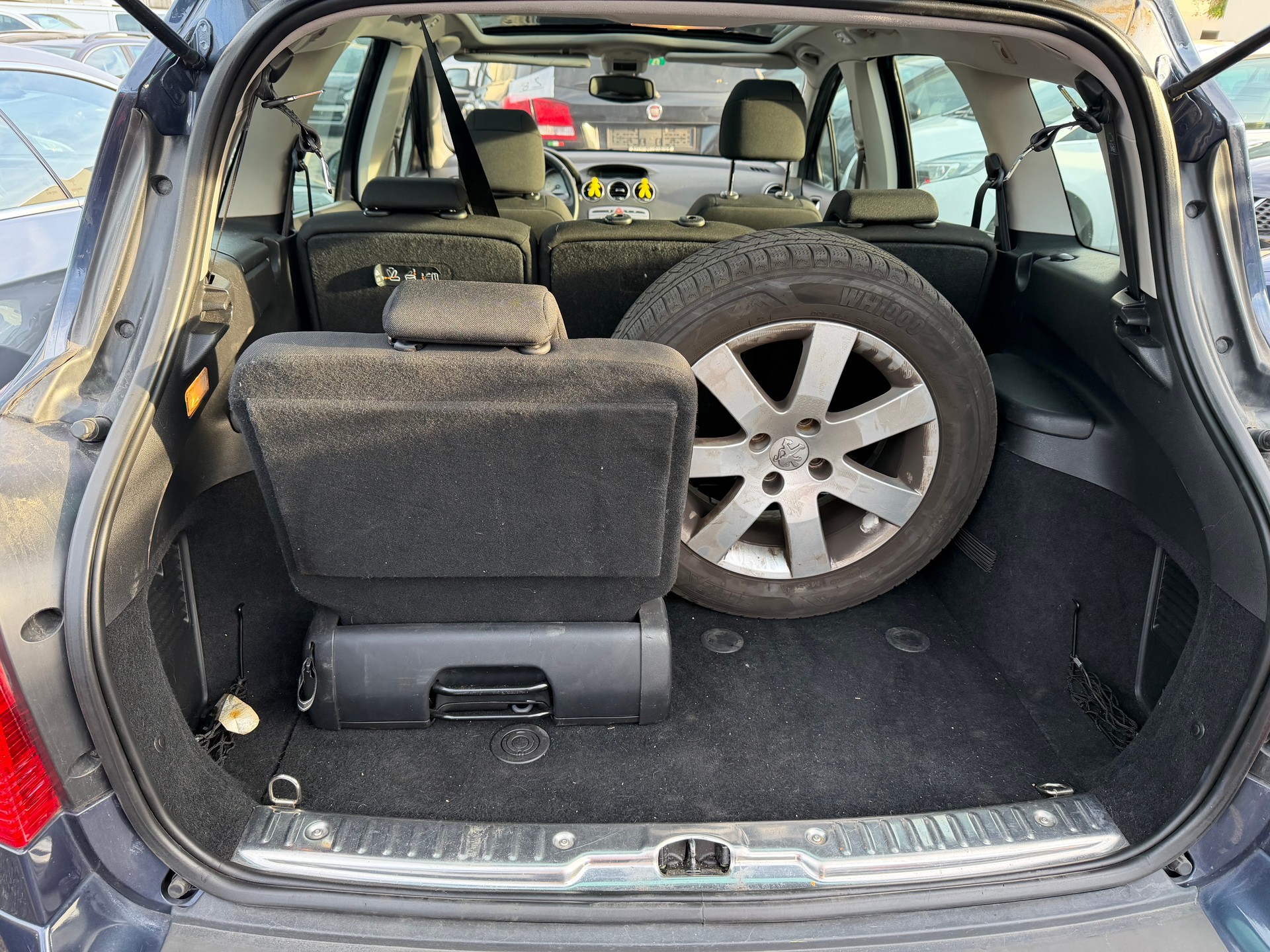 PEUGEOT 308 SW 2.0 HDI Sport Automatic-image-0