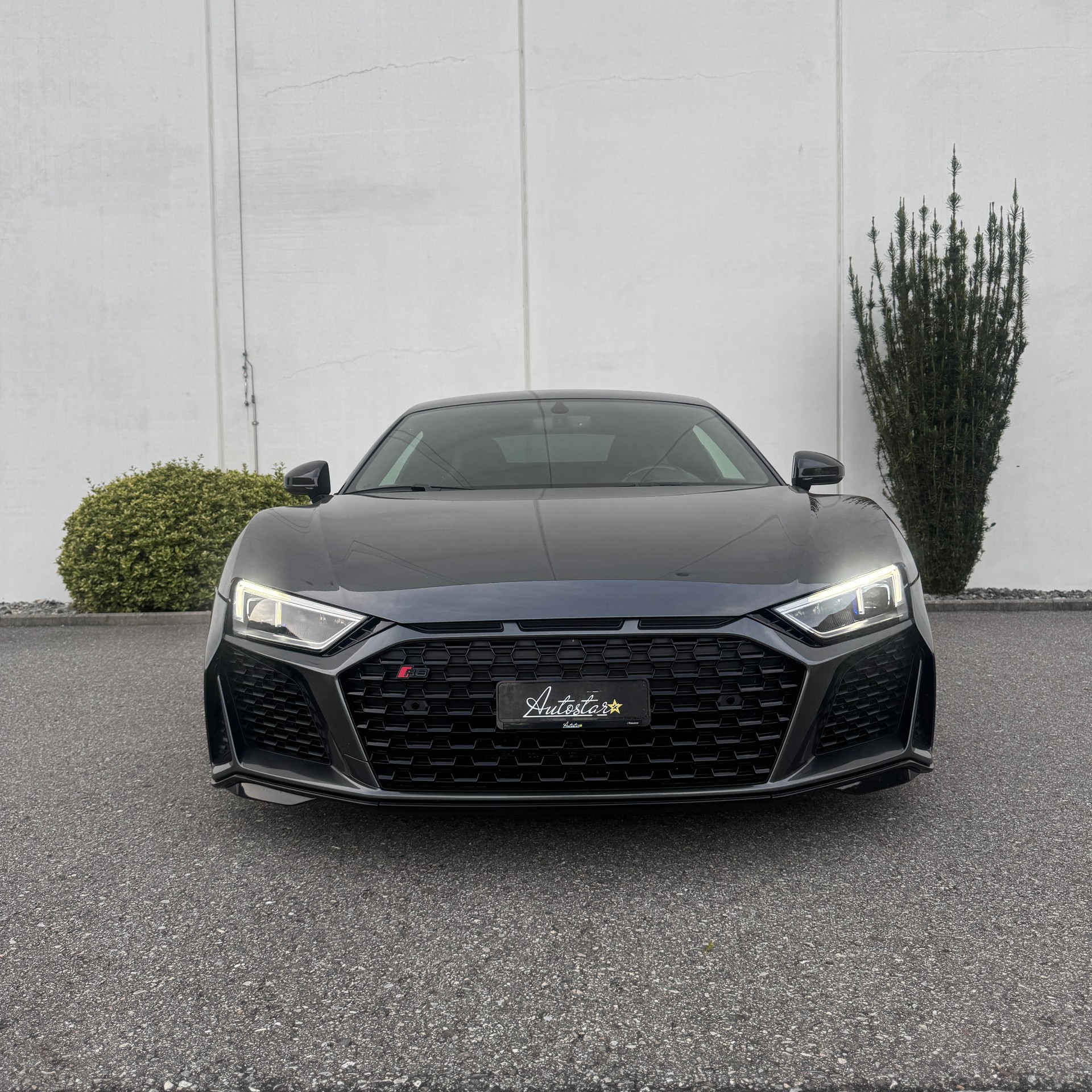 AUDI R8 Coupé 5.2 plus S-Tronic-image-5