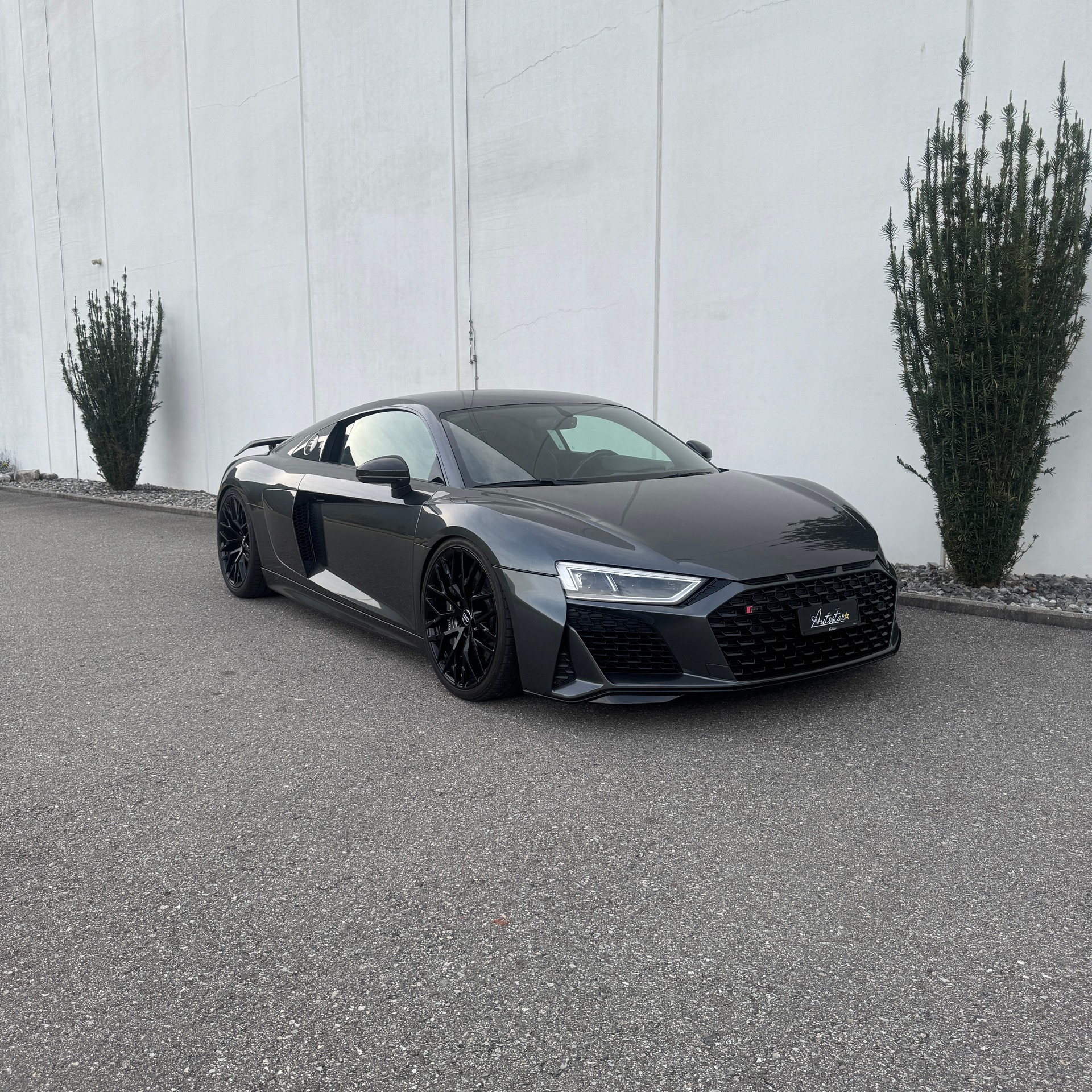 AUDI R8 Coupé 5.2 plus S-Tronic-image-1