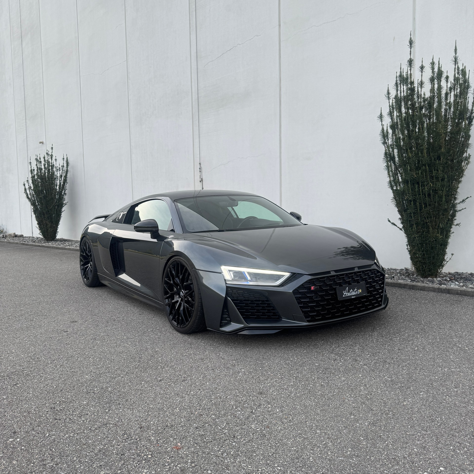 AUDI R8 Coupé 5.2 plus S-Tronic-image-0