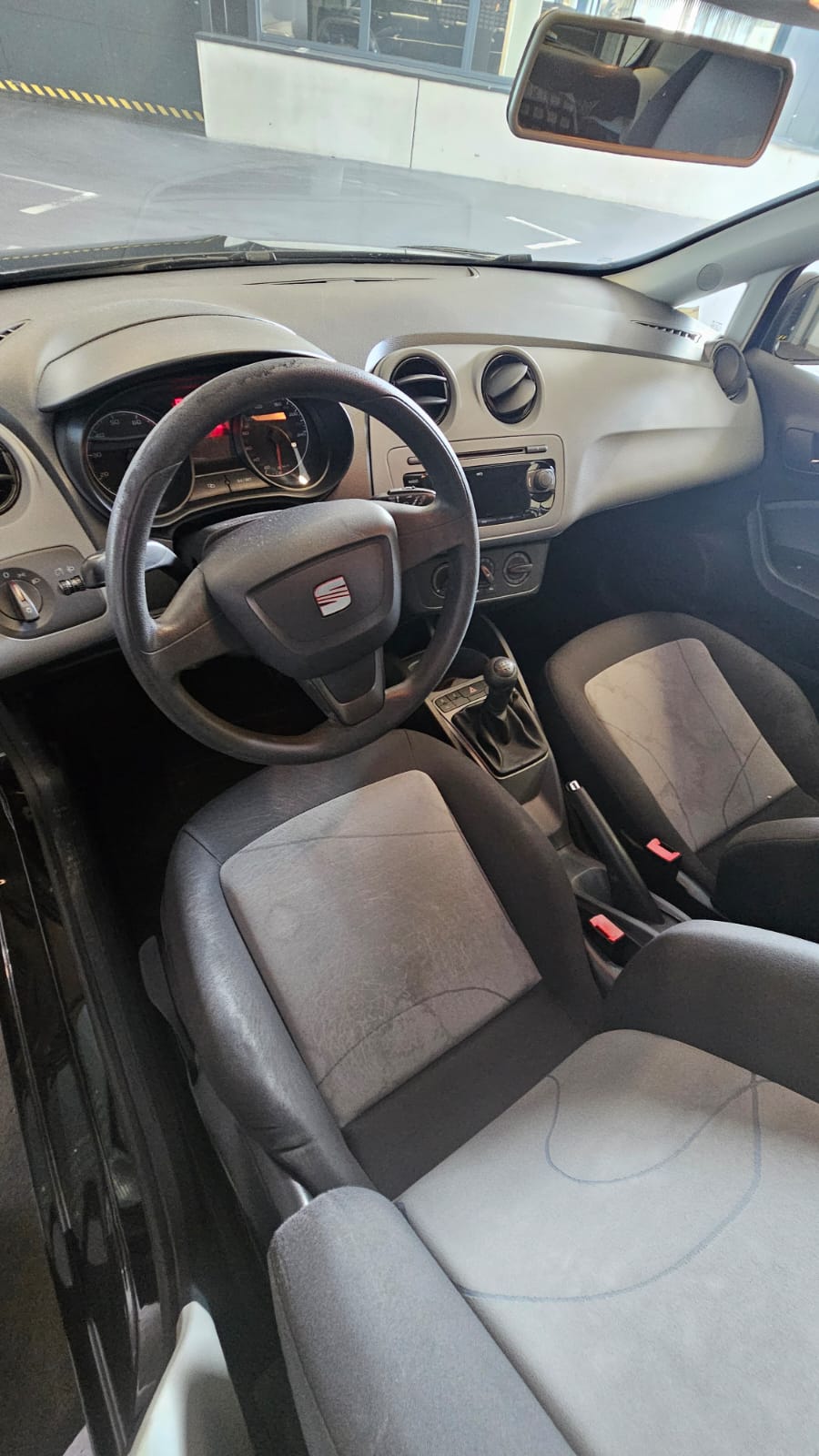 SEAT Ibiza SC 1.2 TSI Sport-image-3