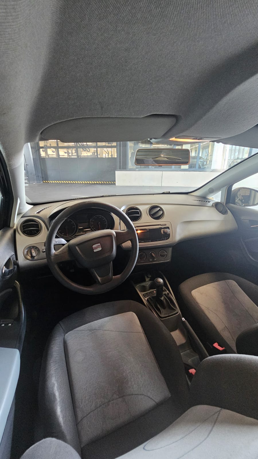 SEAT Ibiza SC 1.2 TSI Sport-image-5