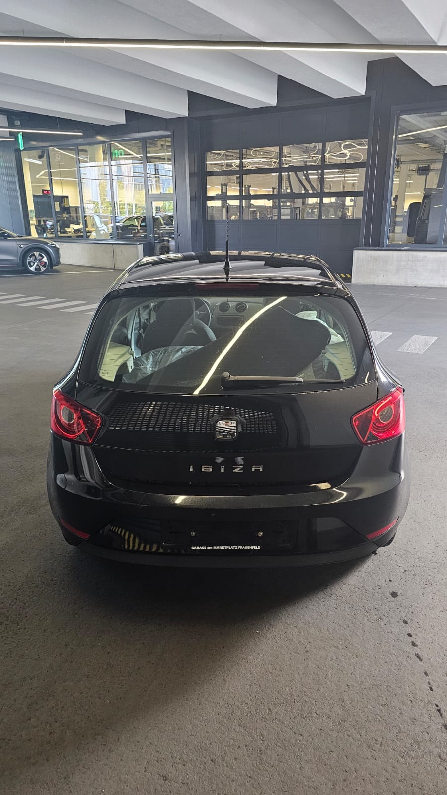 SEAT Ibiza SC 1.2 TSI Sport-image-2