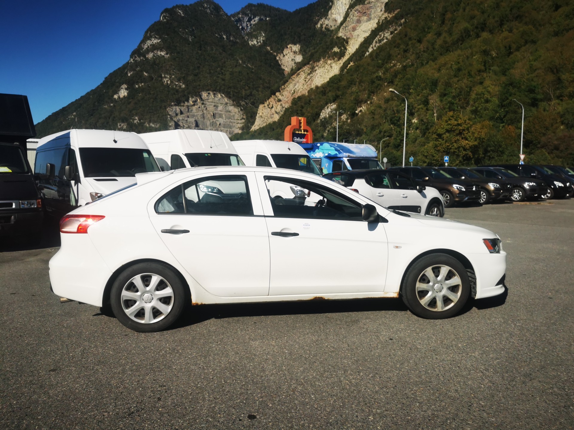 MITSUBISHI Lancer Sportback 1.6 Inform-image-6