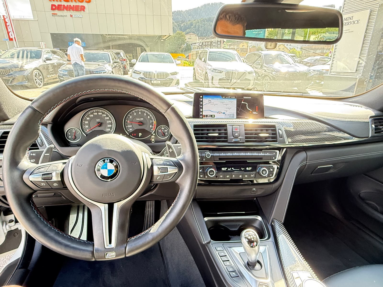 BMW M4 Competition-image-2
