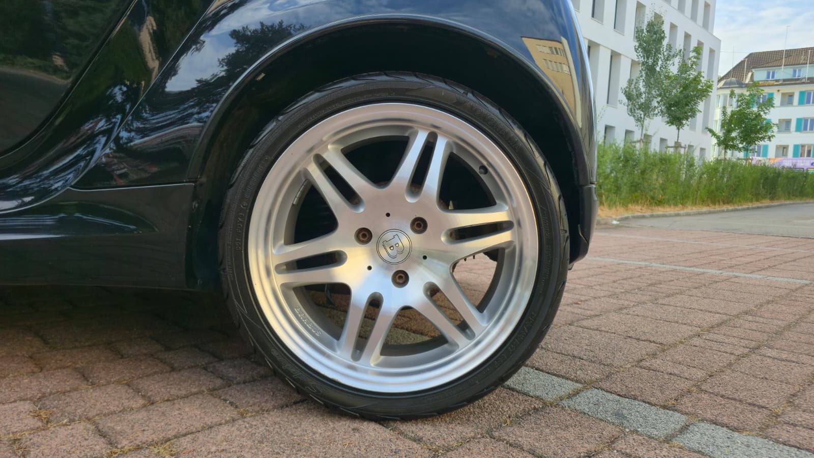 SMART Brabus Limited Xclusive| Ab MFK und Service| Lichtautomatik| Coming-Home| NAVI| Integrierter Startknopf im Schaltknauf-image-8