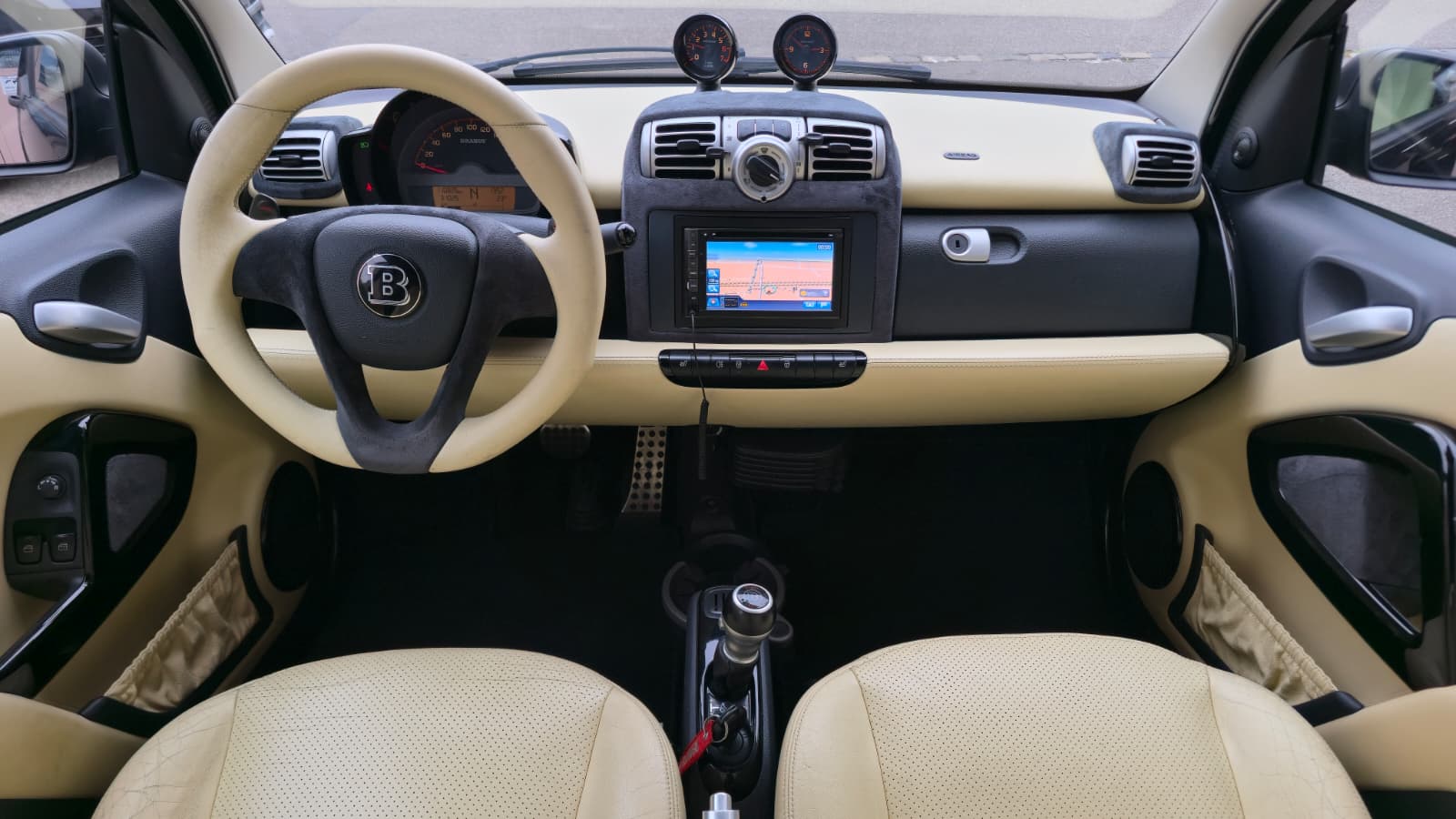 SMART Brabus Limited Xclusive| Ab MFK und Service| Lichtautomatik| Coming-Home| NAVI| Integrierter Startknopf im Schaltknauf-image-13