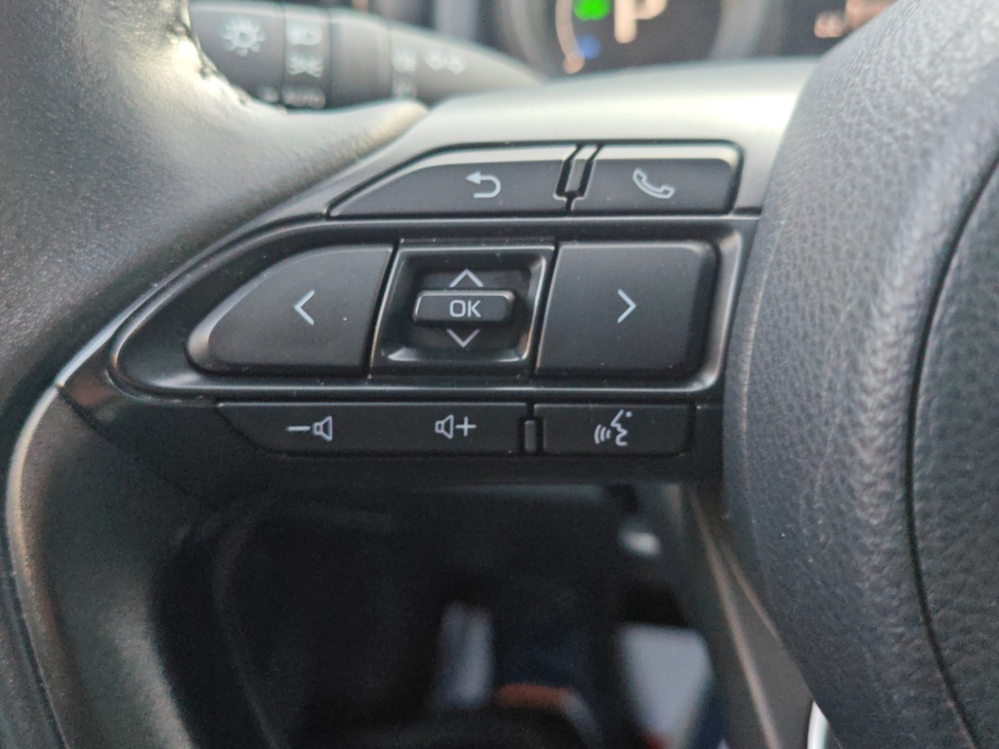 TOYOTA Yaris 1.5 Trend e-CVT (GPS · DAB · Garantie)-image-20