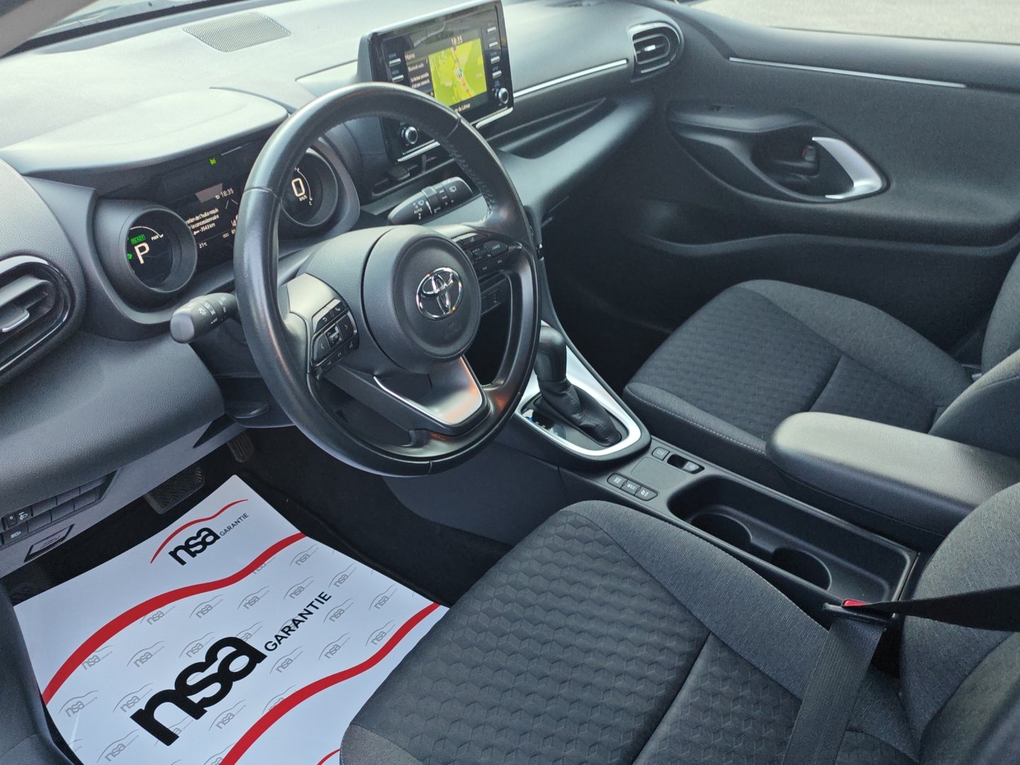 TOYOTA Yaris 1.5 Trend e-CVT (GPS · DAB · Garantie)-image-14