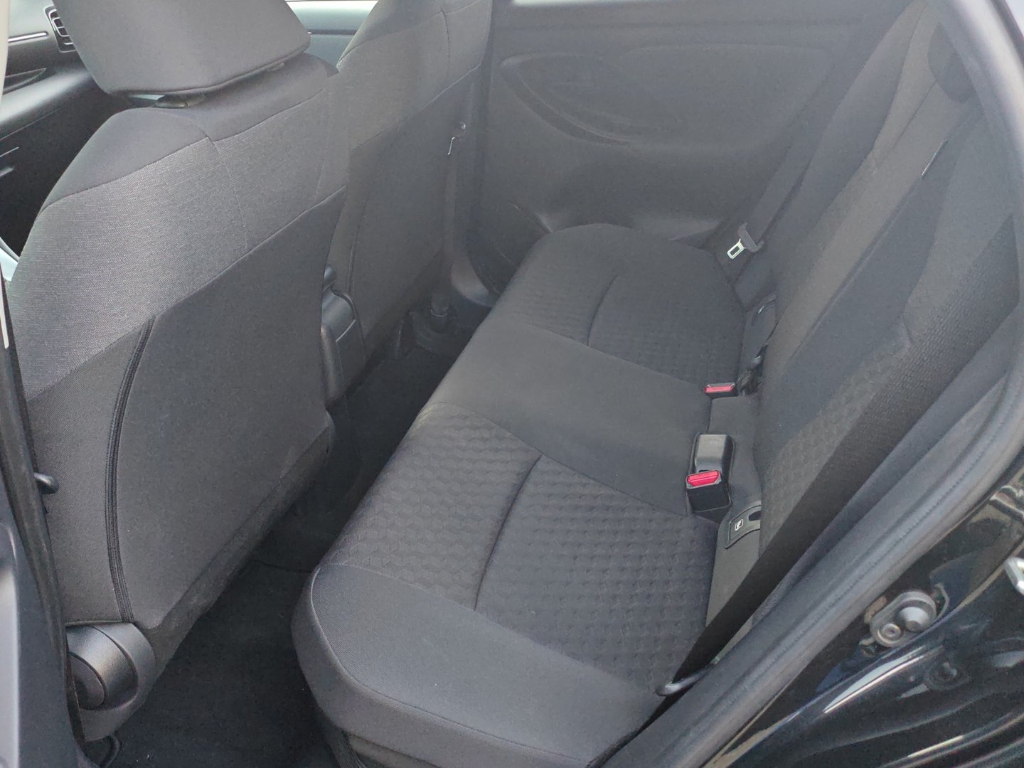 TOYOTA Yaris 1.5 Trend e-CVT (GPS · DAB · Garantie)-image-12