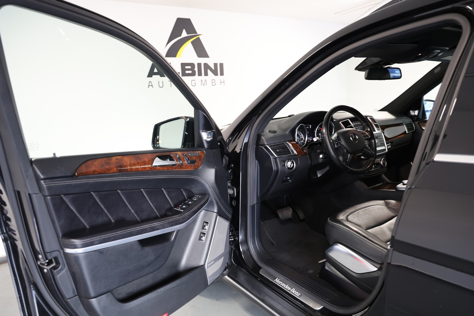MERCEDES-BENZ GL 500 V8 7-Plätzer-image-4