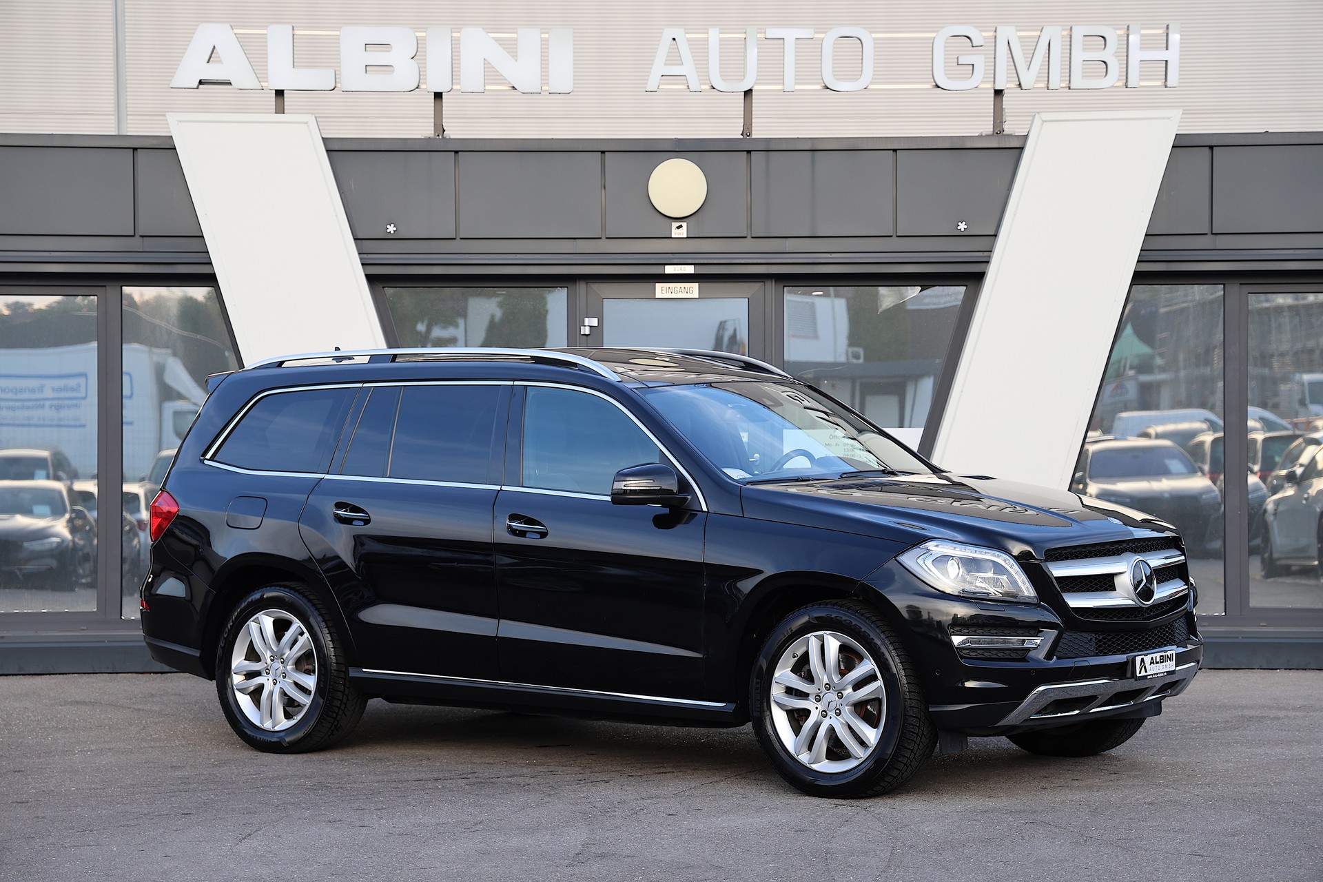 MERCEDES-BENZ GL 500 V8 7-Plätzer-showroom-element-1