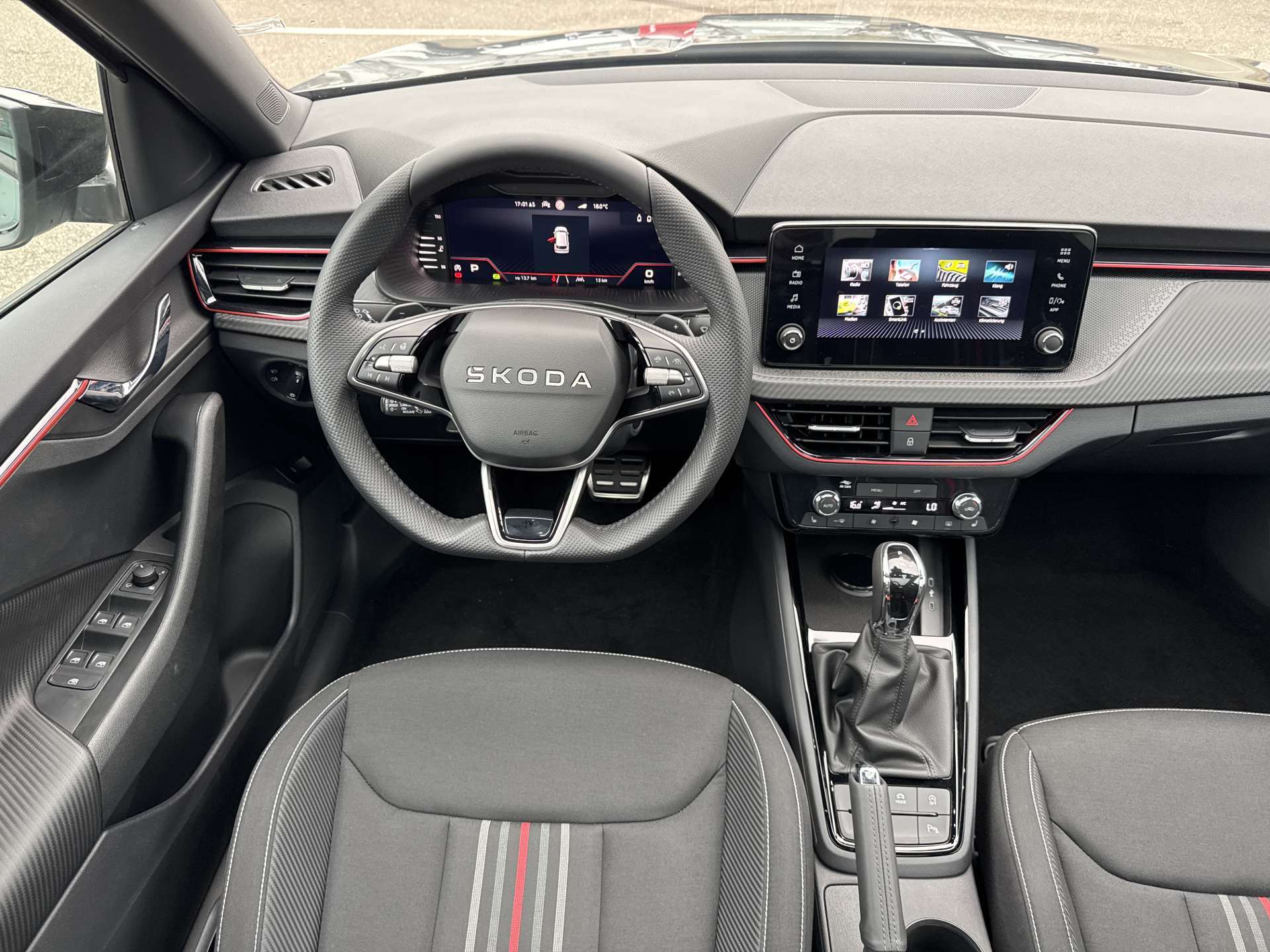 SKODA Kamiq 1.5 TSi Monte Carlo DSG-Automat-image-4