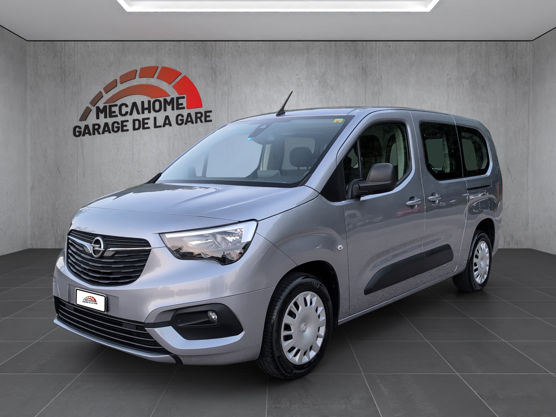 OPEL Combo Life XL 1.2 Edition-image-0