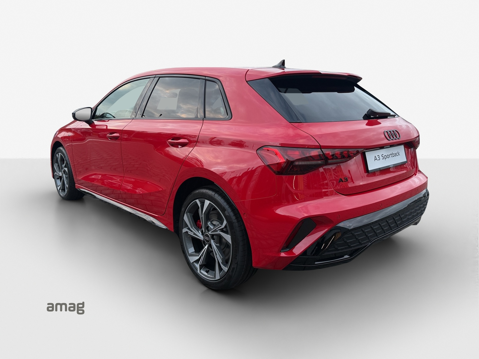 AUDI A3 Sportback TFSI e 200 kW S line Attraction S tronic-showroom-element-2