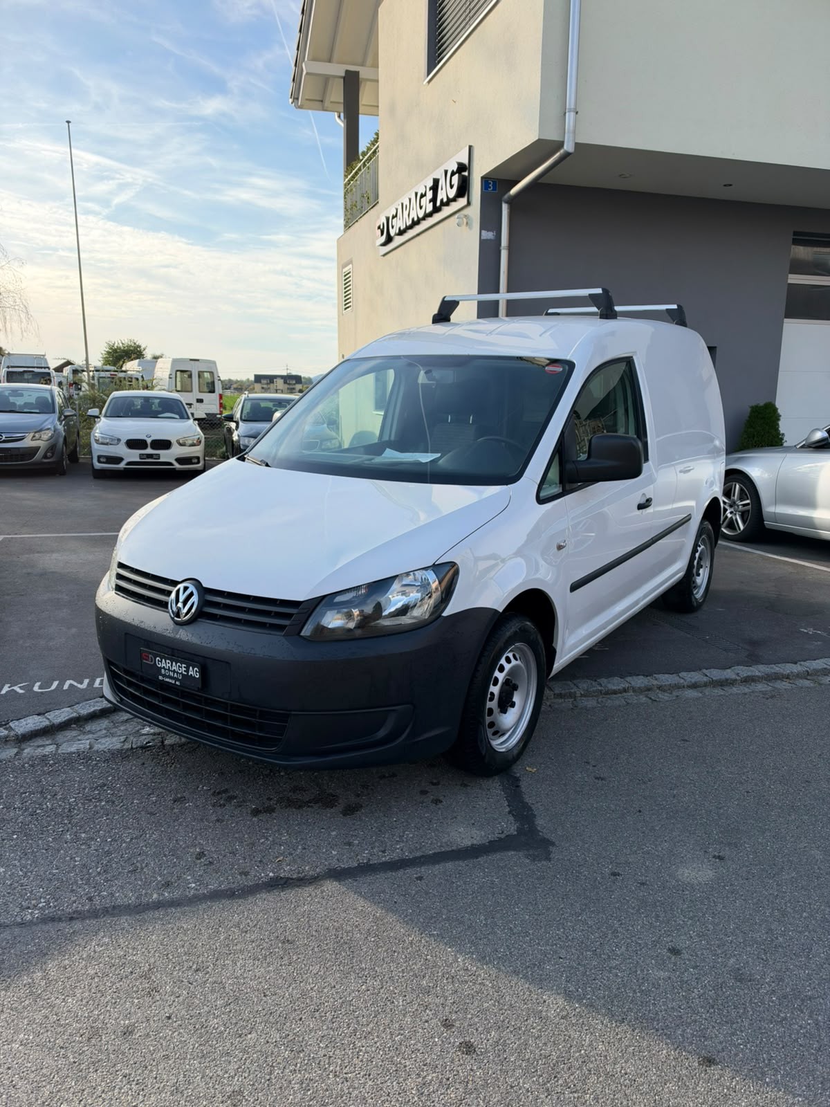 VW Caddy 2.0 TDI 4Motion-image-1