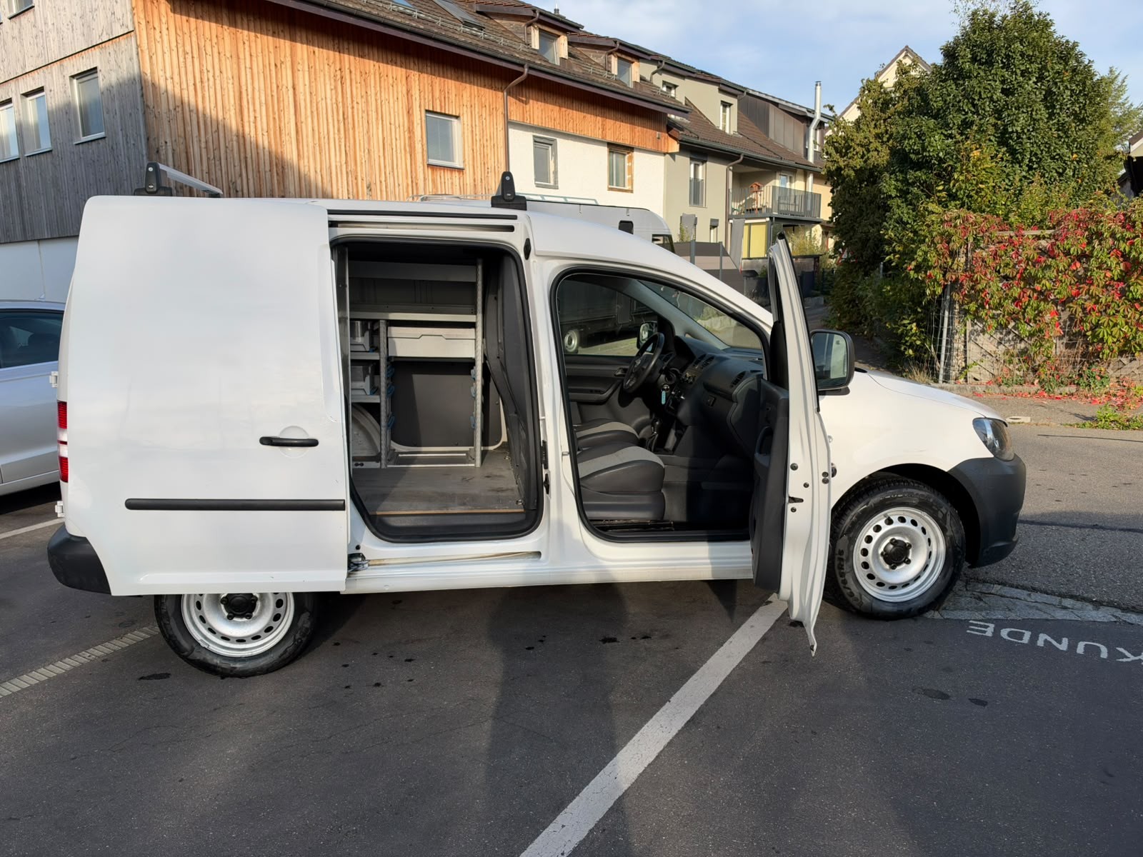 VW Caddy 2.0 TDI 4Motion-image-10