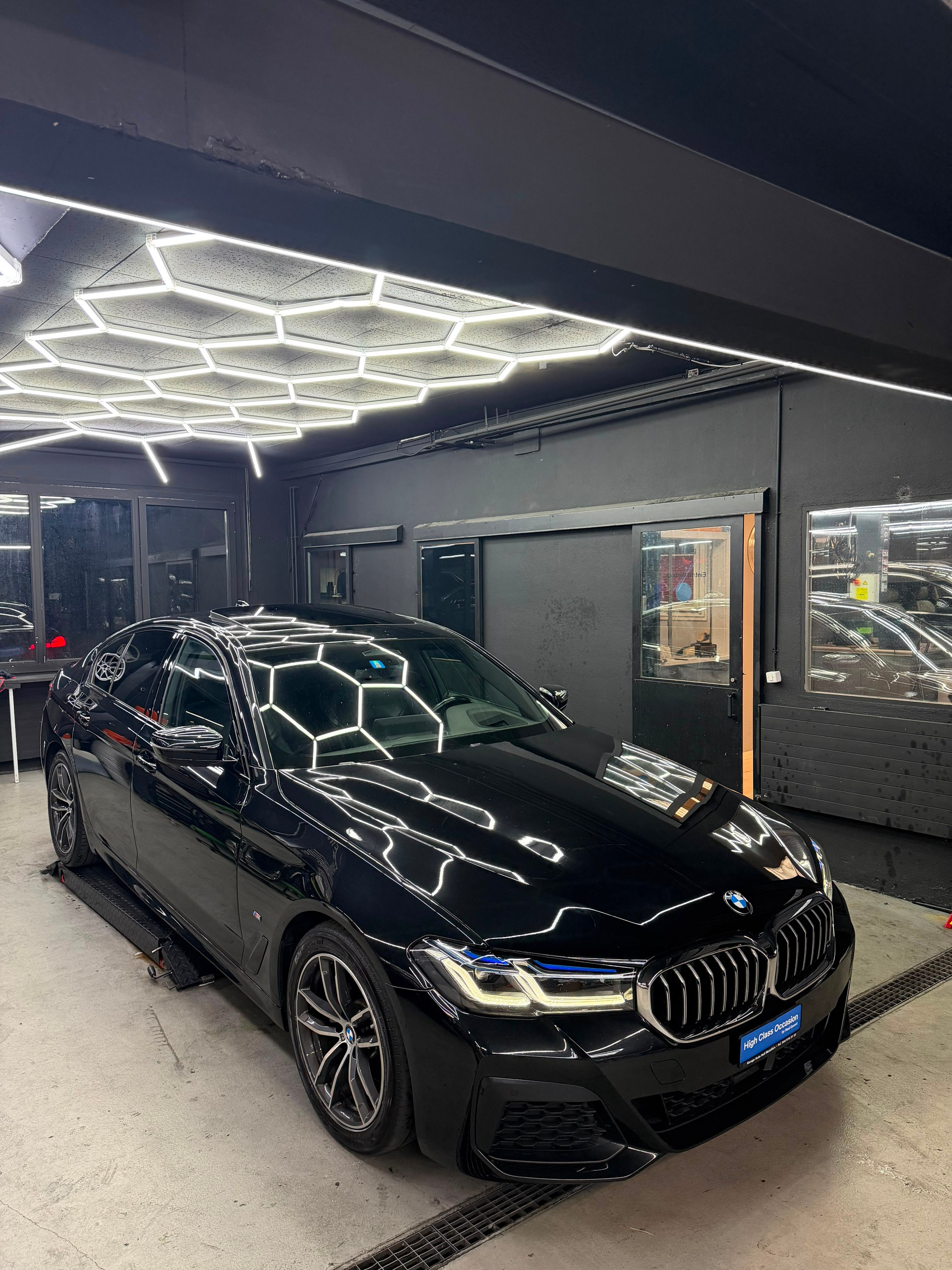 BMW 520-image-1