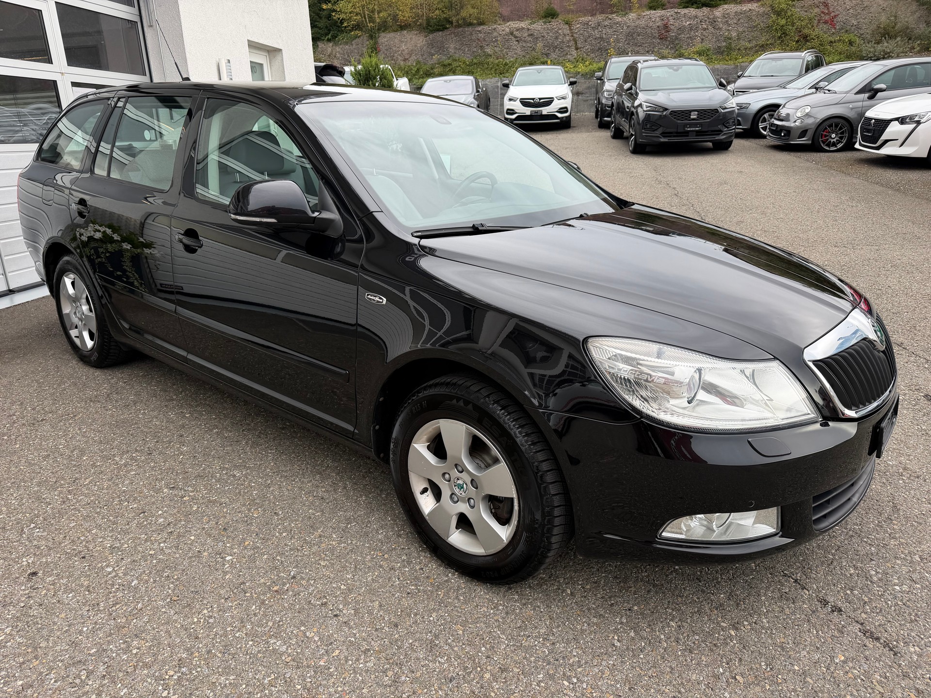 SKODA Octavia Combi 1.8 TSI Laurin & Klement 4x4-image-3