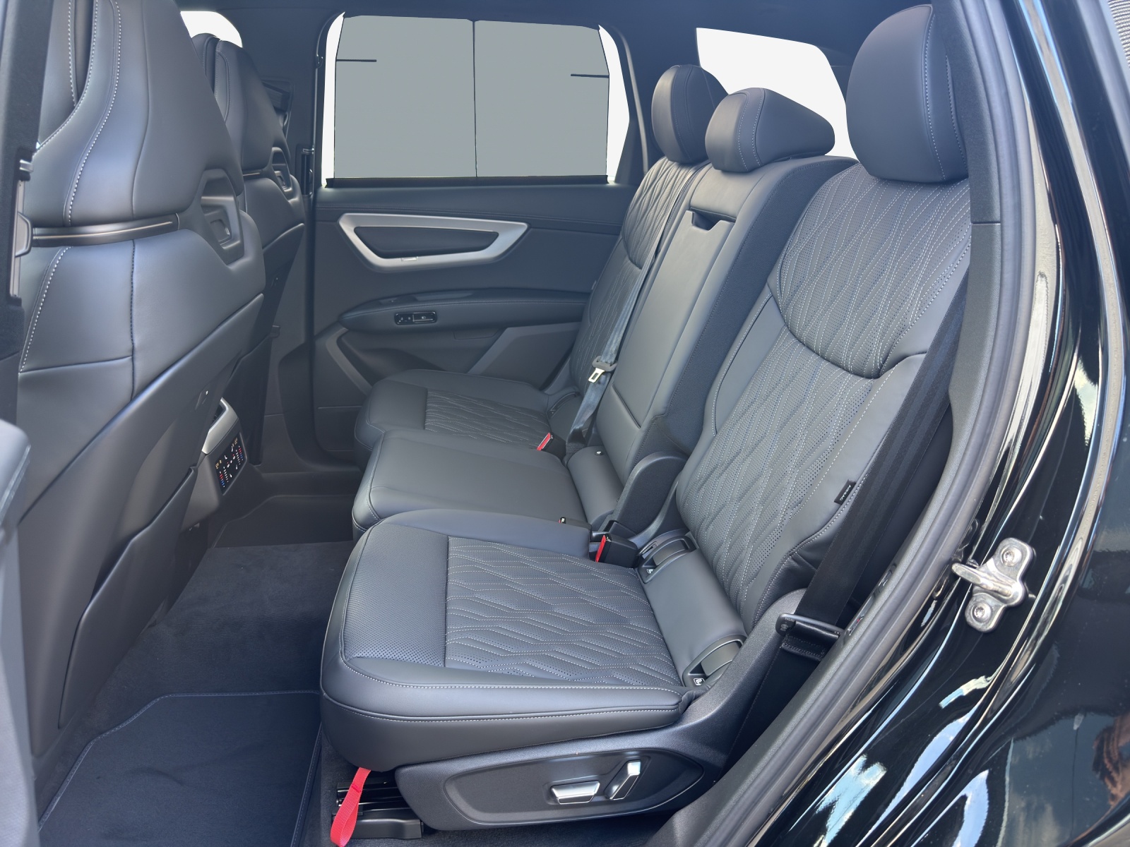 AUDI Q7 SUV TDI quattro 220 kW-image-11