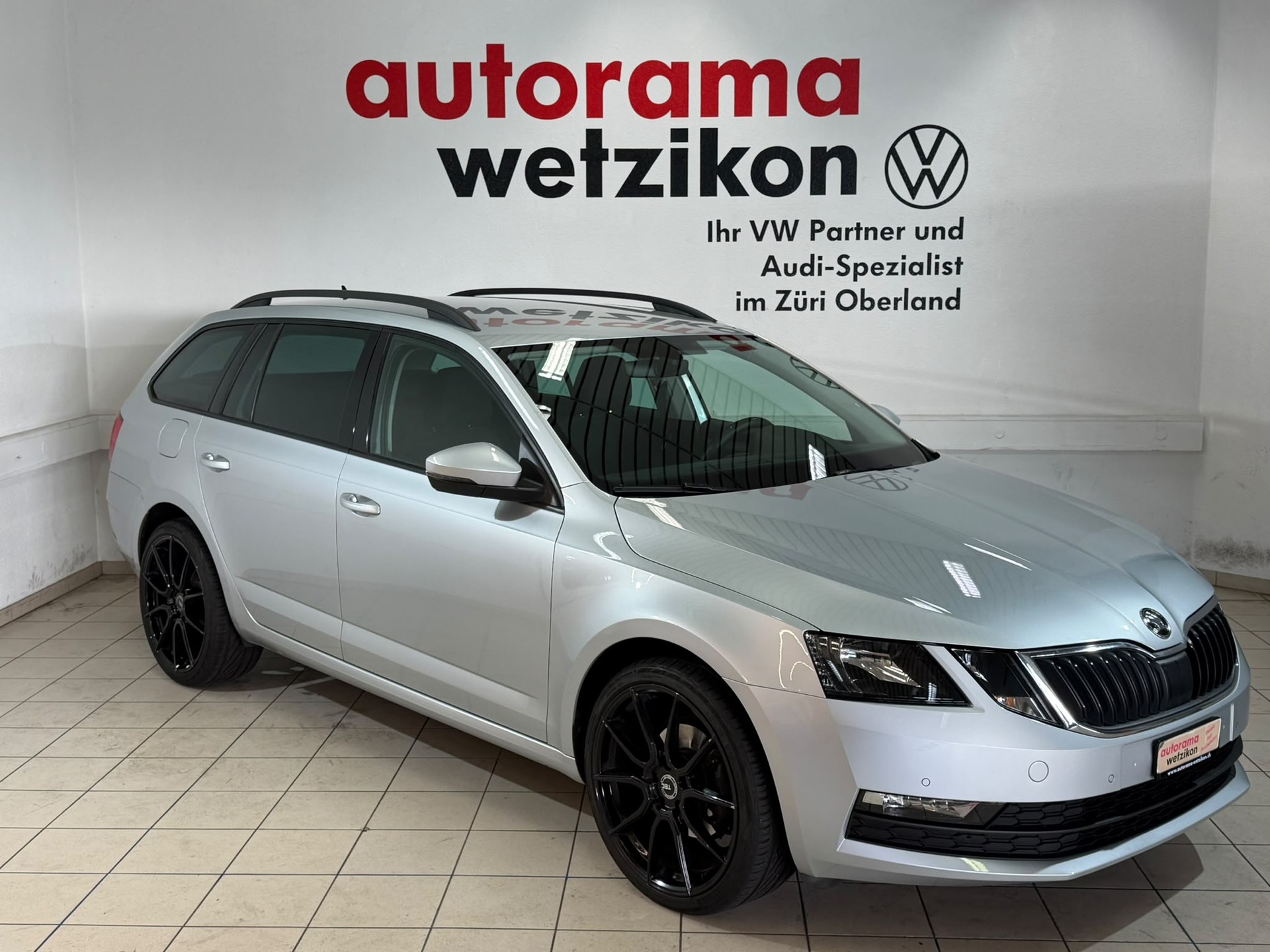 SKODA Octavia Combi 2.0 TDI Ambition DSG-image-0