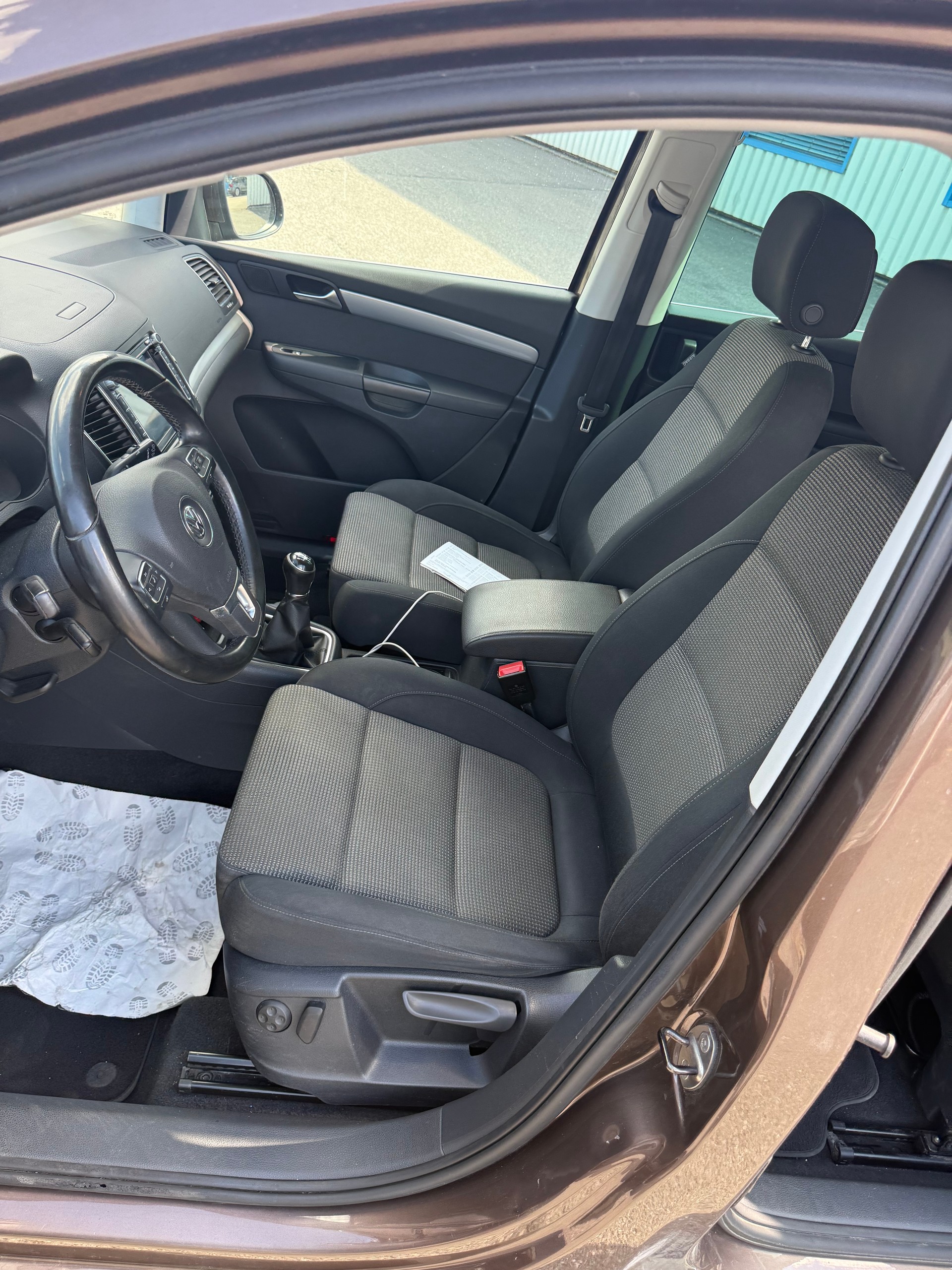 VW Sharan 2.0 TDI BMT Comfortline 4Motion-image-9