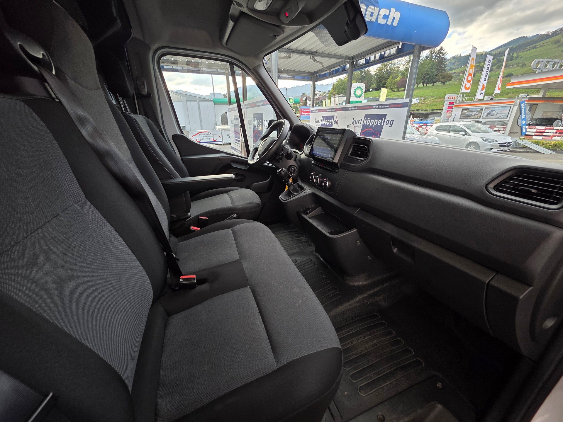 RENAULT Master T35 2.3dCi 135 L2H2-image-5